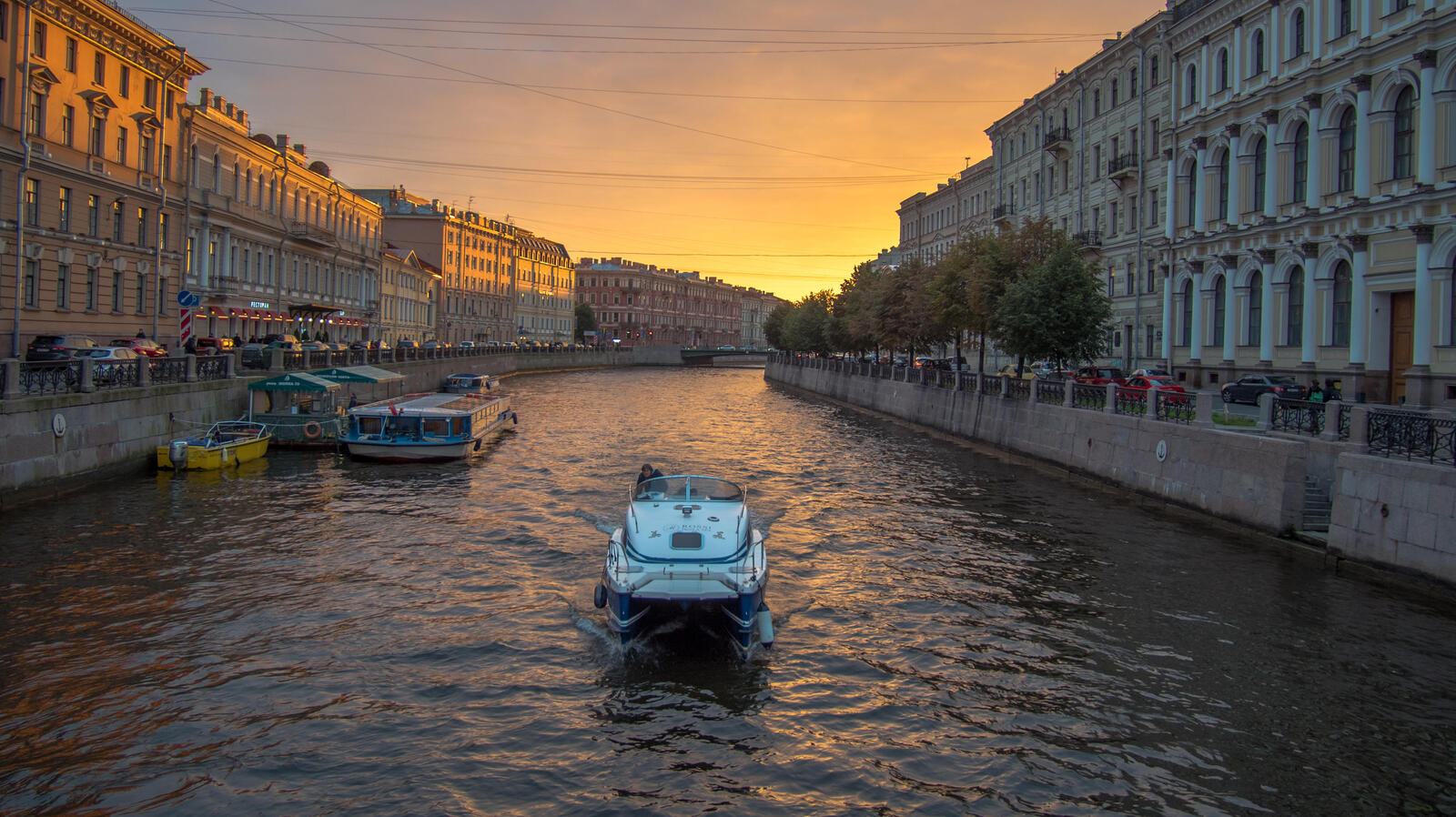 Wallpapers Sunset over Moyka river boat tour on the desktop