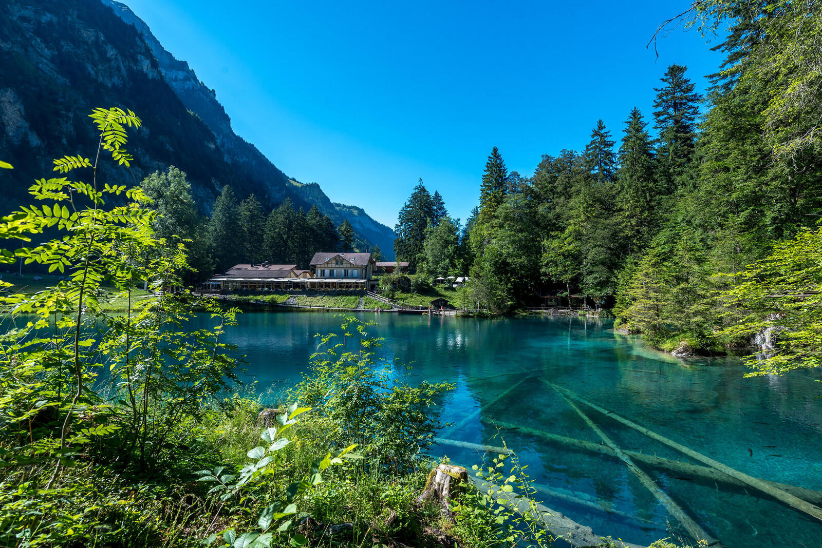 Обои Голубое Озеро Швейцария Блаузее на рабочий стол