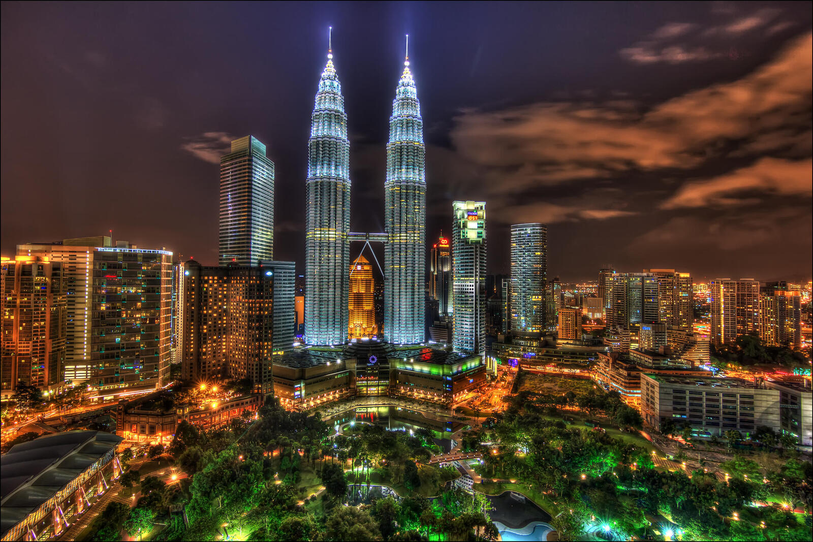 Wallpapers Twin towers Kuala Lumpur Malaysia on the desktop