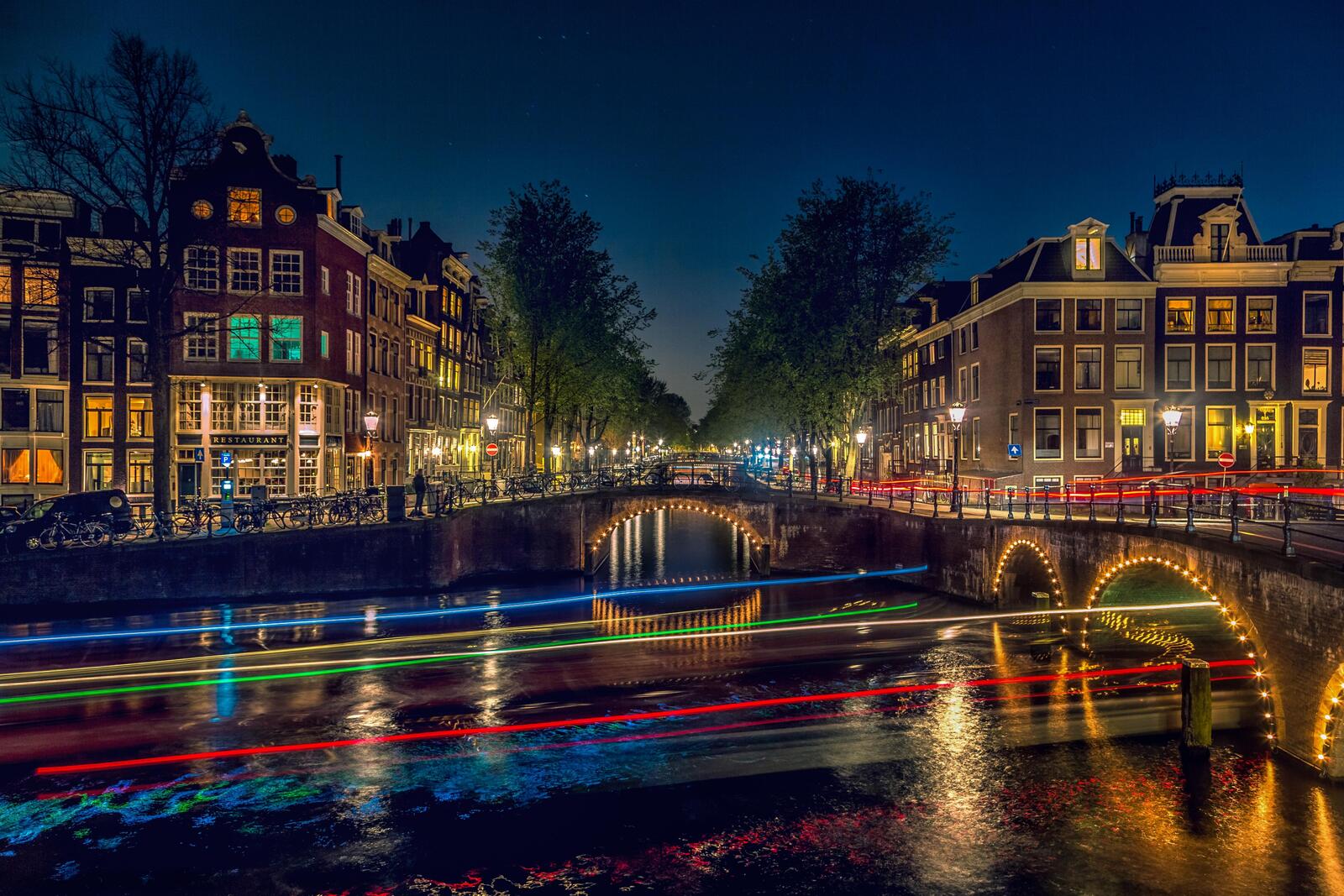 Обои Амстердам Нидерланды дома у воды на рабочий стол