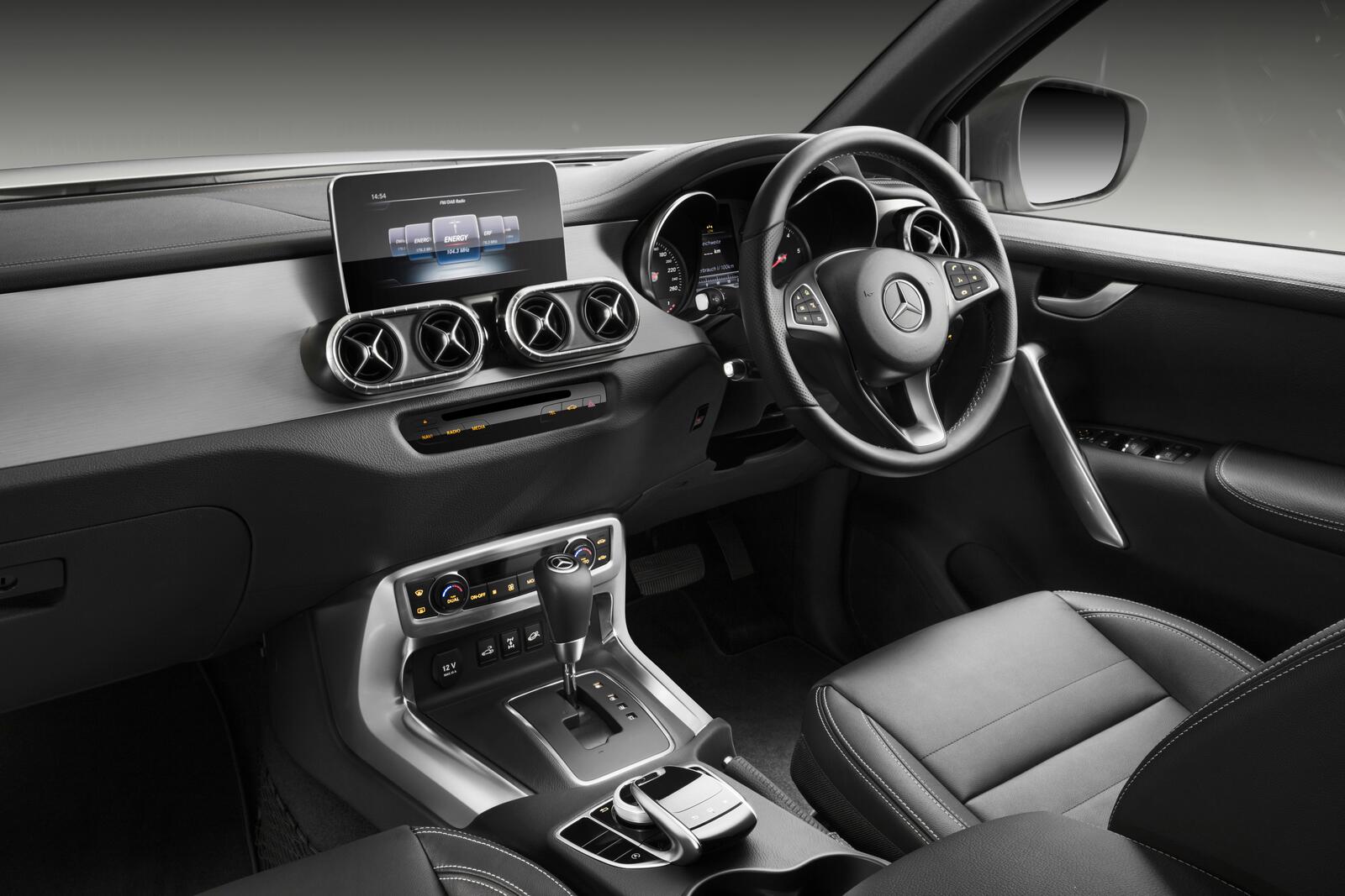 Wallpapers steering wheel salon Mercedes-Benz X-Klasse on the desktop