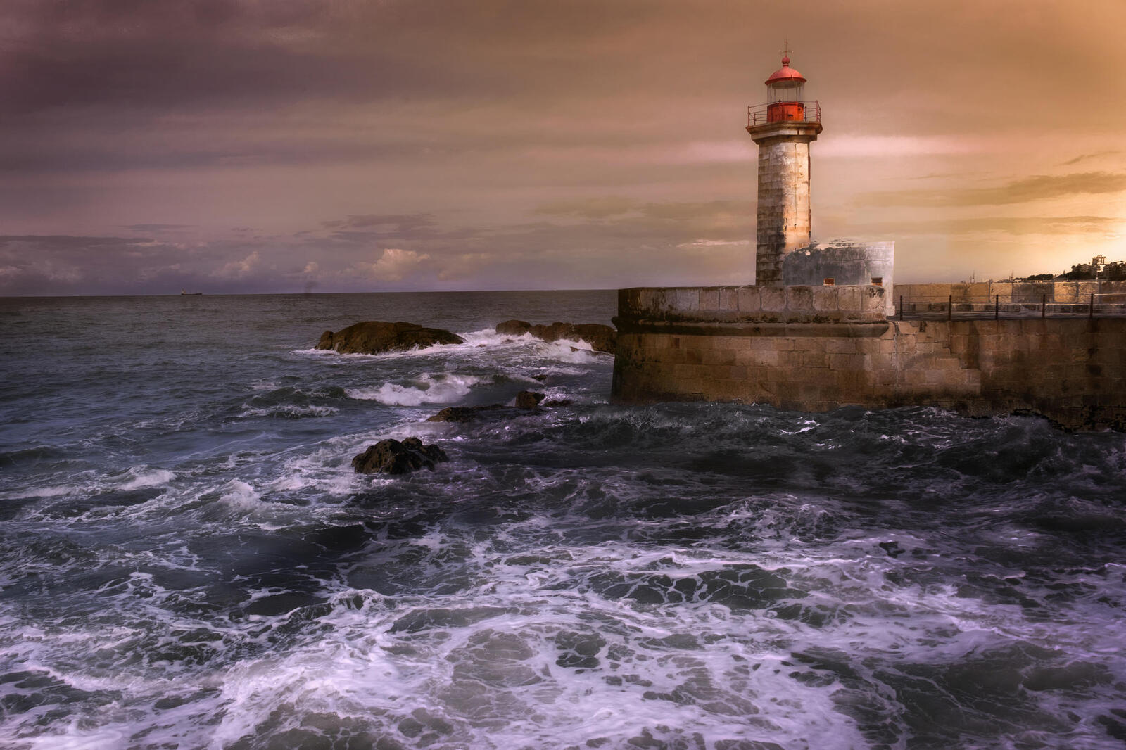 Wallpapers Lighthouse Felgeiras at the mouth of the Douro River Porto Portugal on the desktop