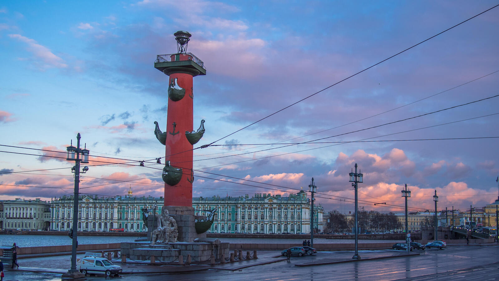 Обои Ростральная колонна и Государственный Эрмитаж Санкт-Петербург город на рабочий стол