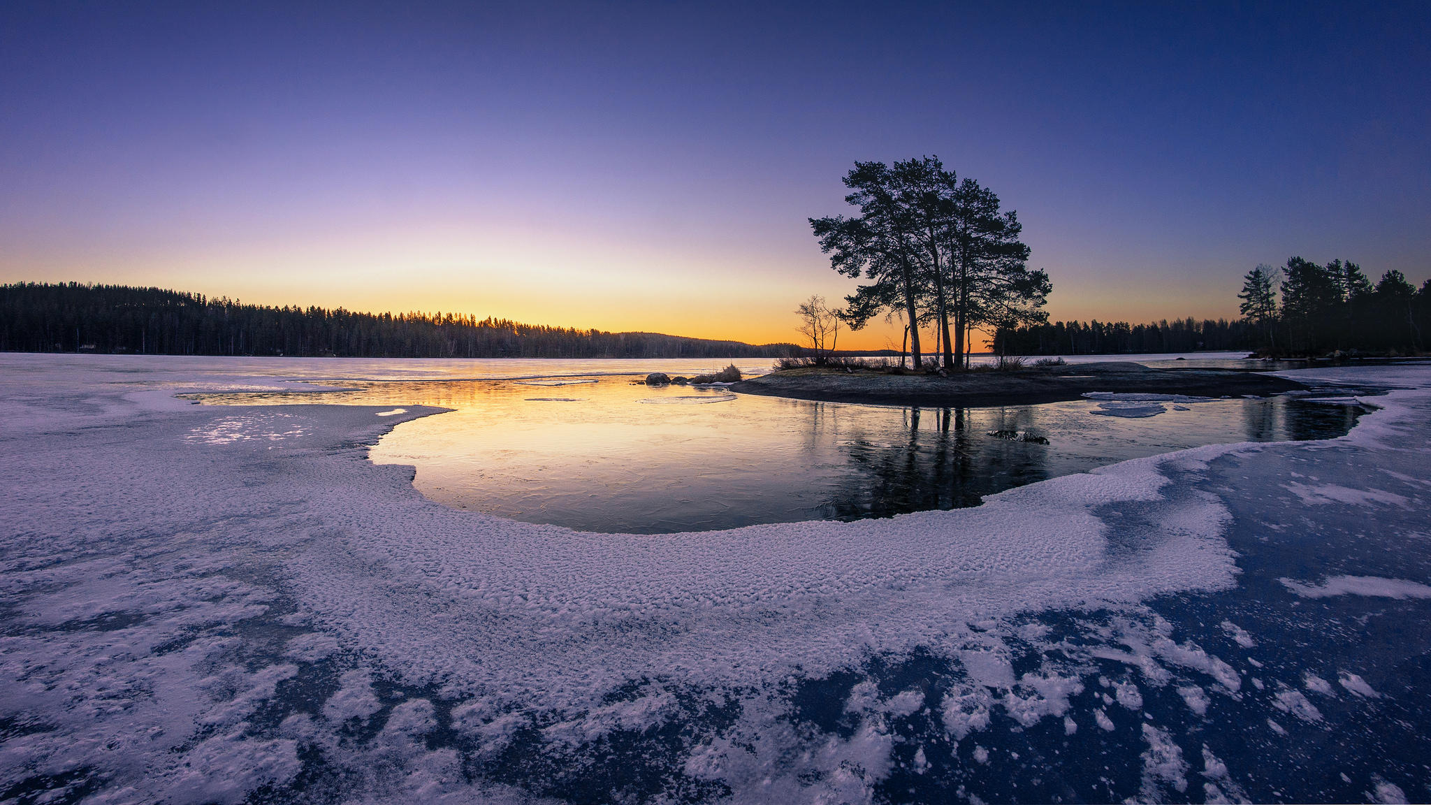 桌面上的壁纸芬兰 湖 结冰
