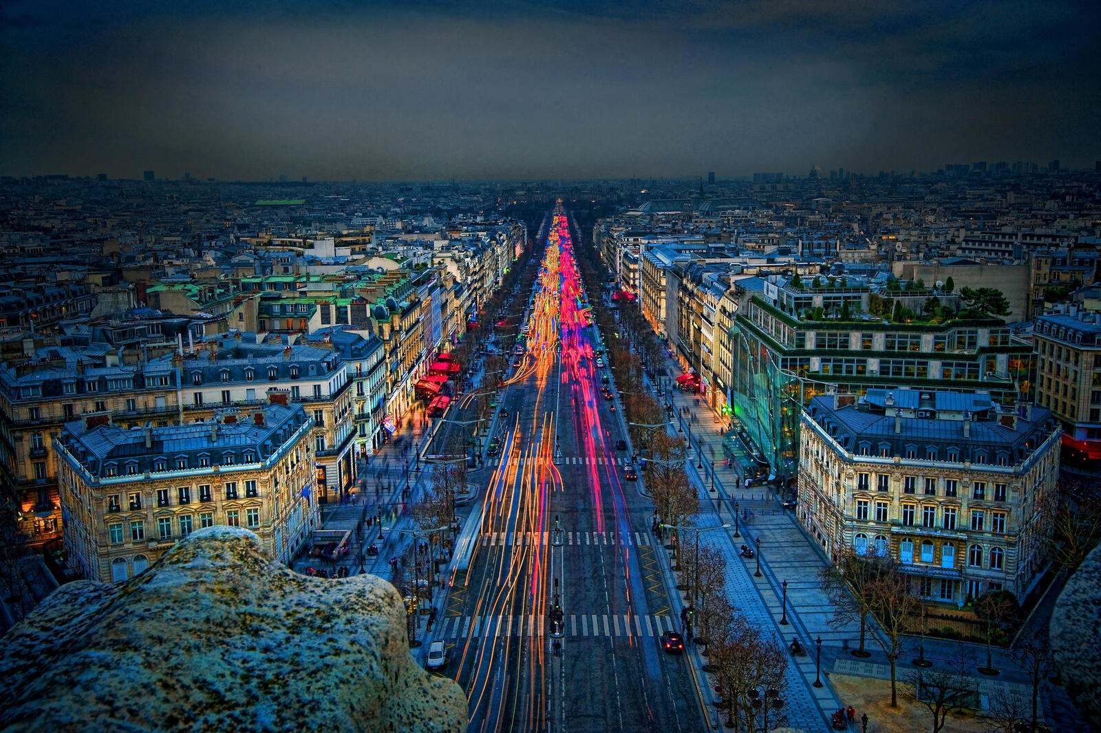 桌面上的壁纸俯视图 巴黎 照明