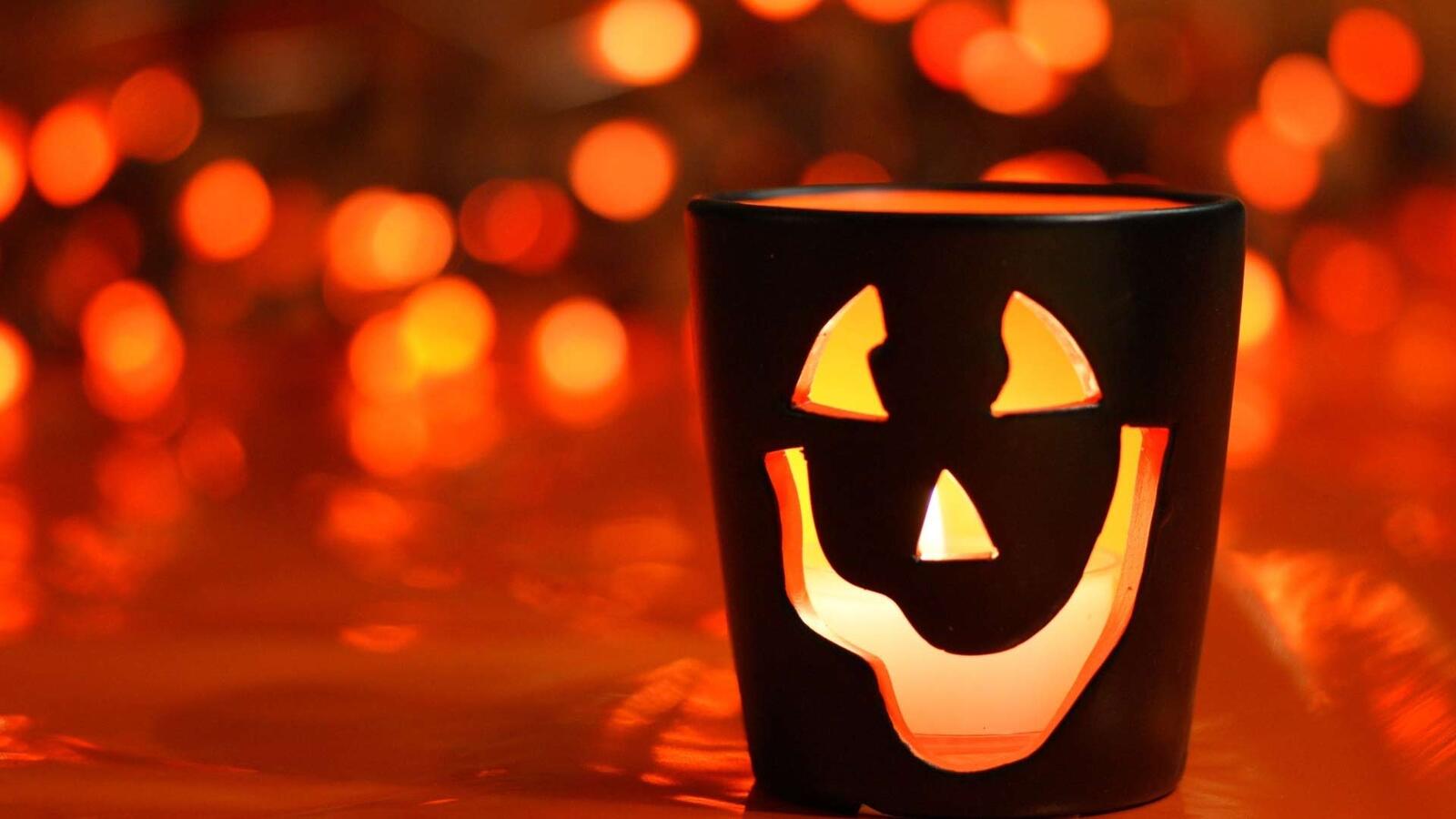 Free photo Spooky Halloween mug