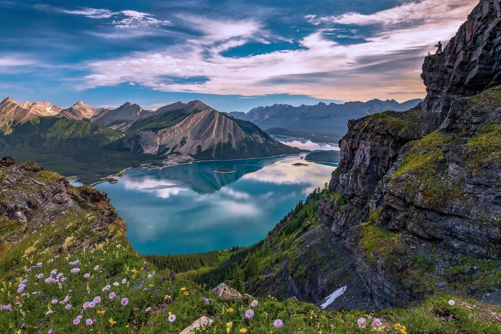 Обои Канада Верхнее озеро Кананаскис горы на рабочий стол