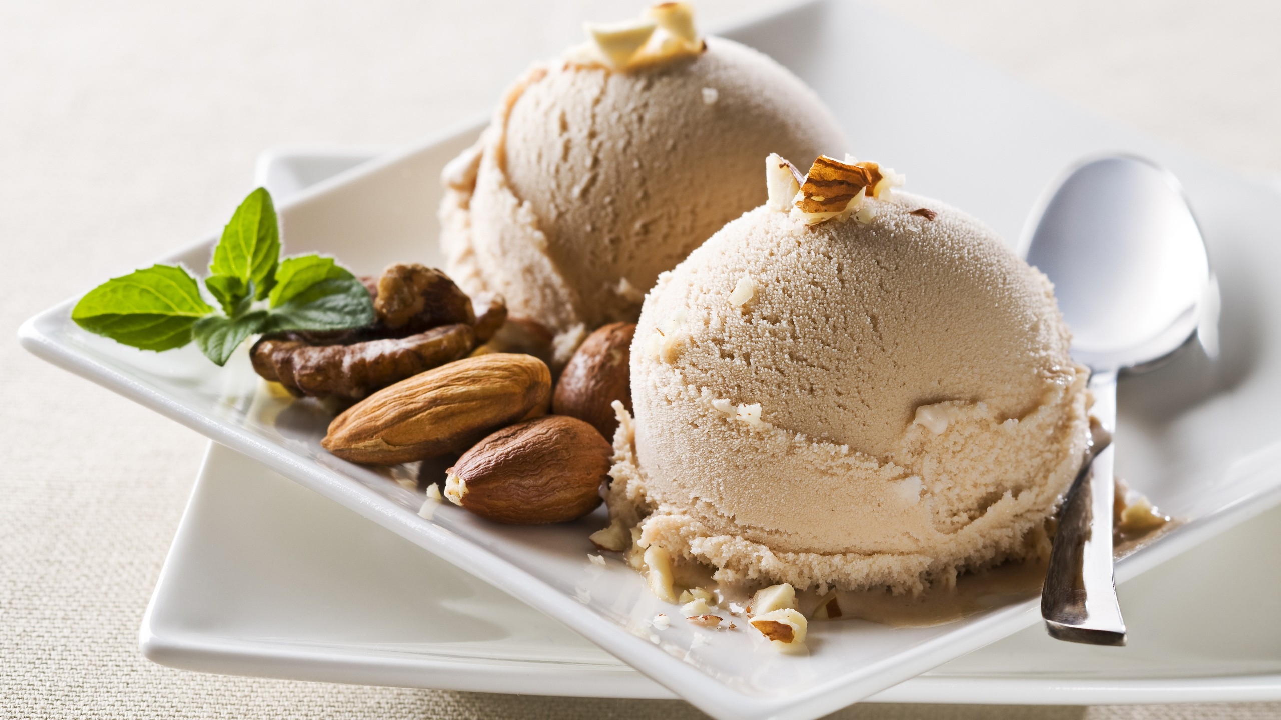 Photo free walnuts, dessert, spoon