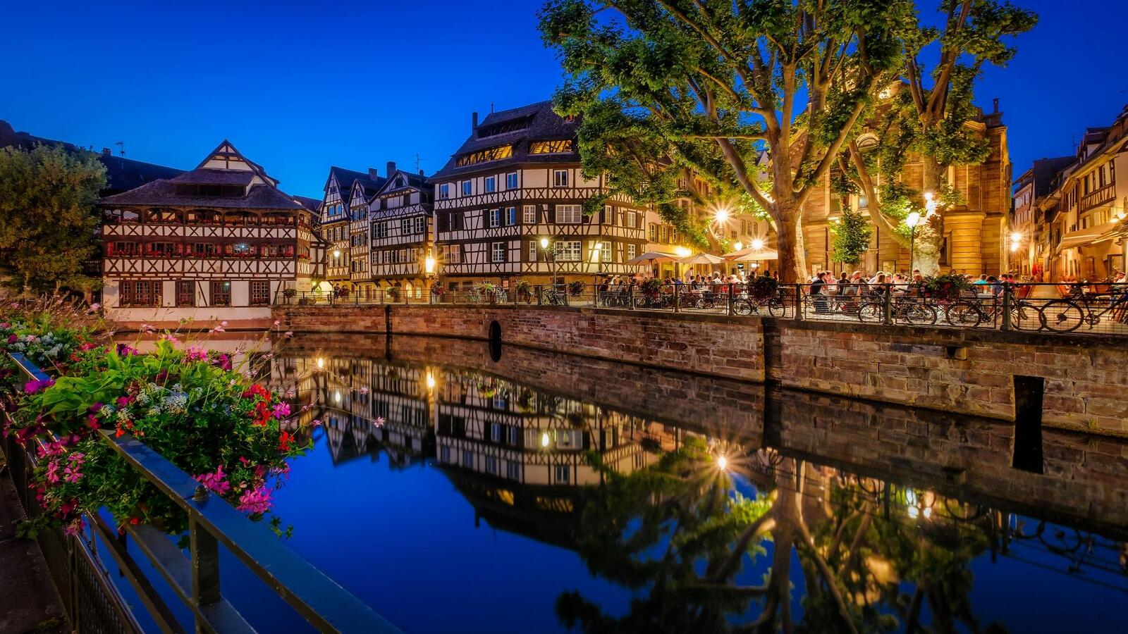 Обои Страсбург Франция ночь на рабочий стол