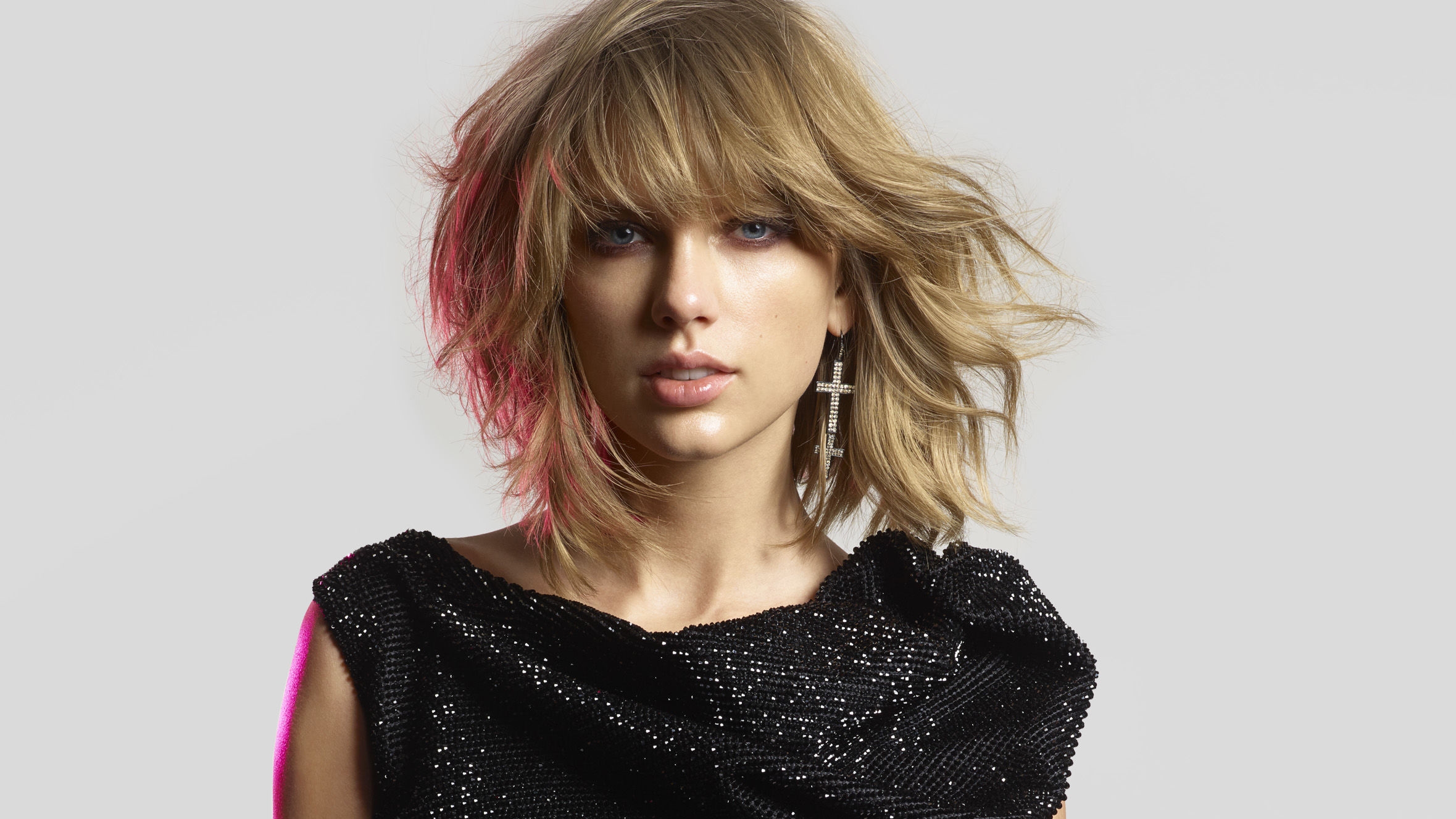4. "Taylor Swift's Best Blonde Hair Moments" - wide 5