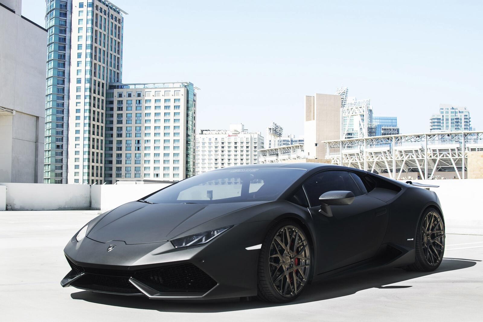 Бесплатное фото Lamborghini huracan gmg черного цвета