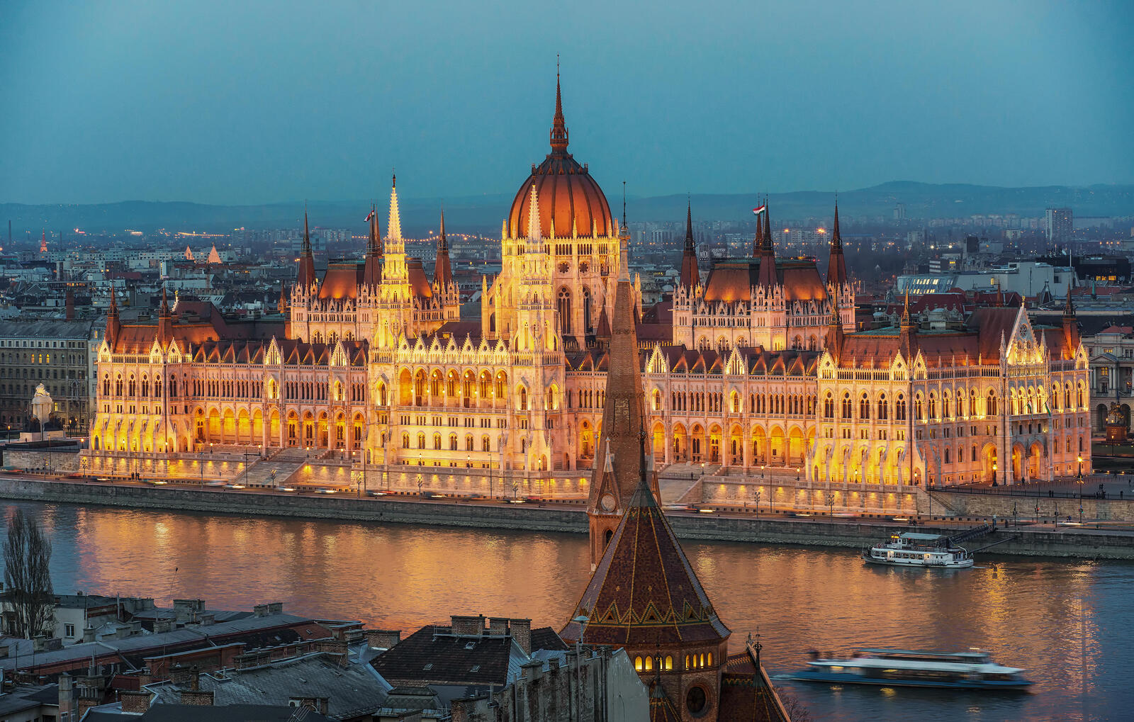 Обои Здание Венгерского парламента Здание Будапешта Будапешт на рабочий стол