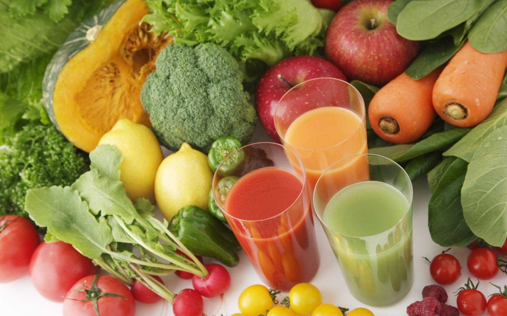 Photo free vegetables, juice, glasses