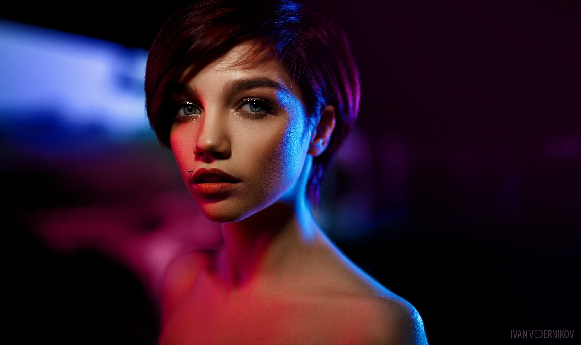 3. 25 Stunning Examples of Short Hair with Blue Tips - wide 2