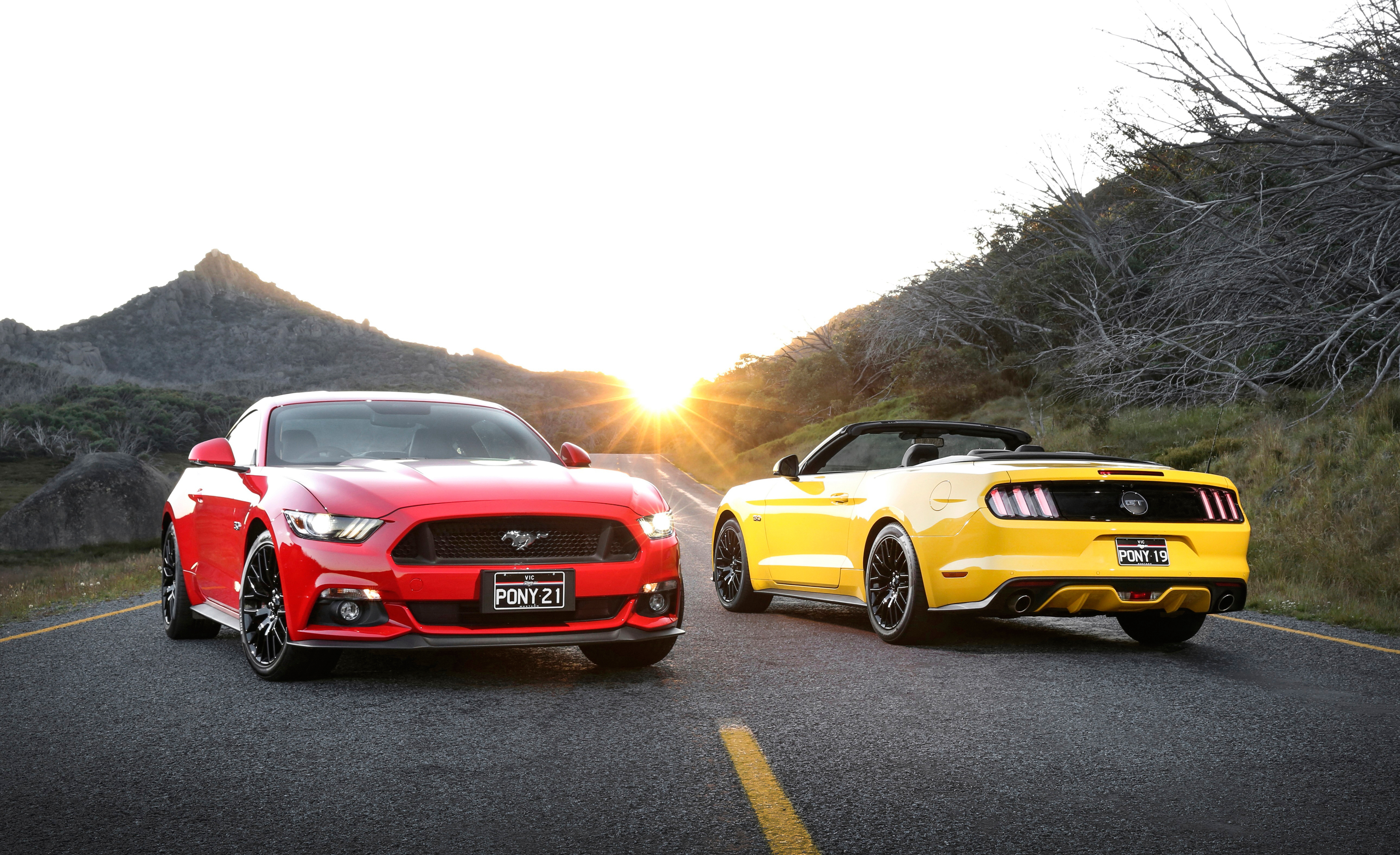 Wallpapers red yellow Ford Mustang on the desktop