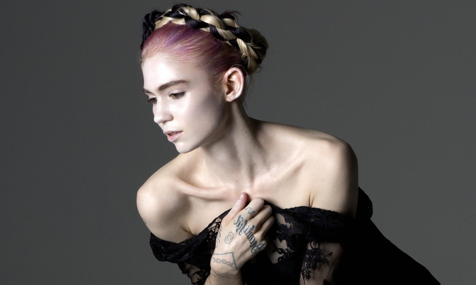 Wallpapers Grimes dyed hair woman on the desktop