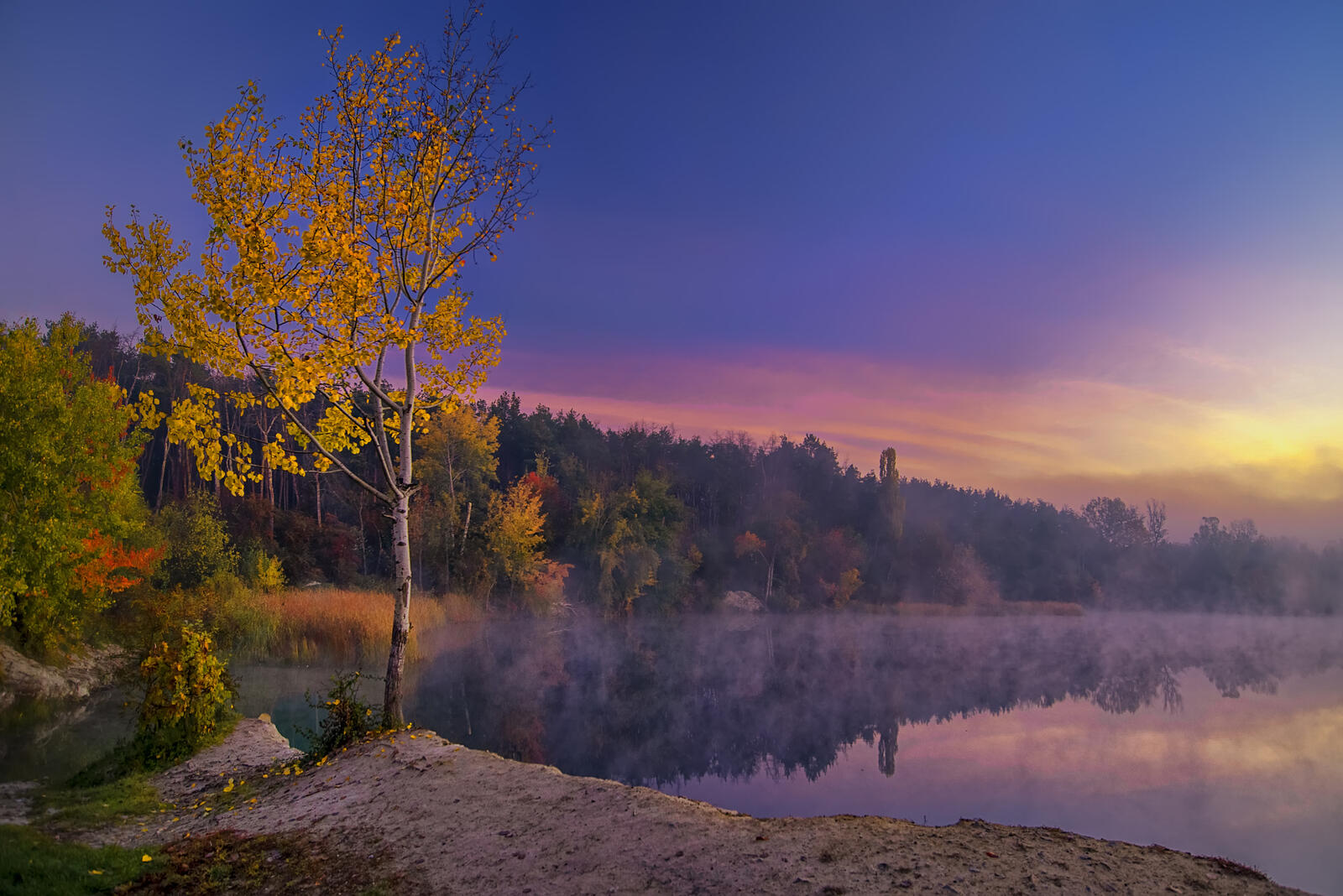 Обои озеро рассвет осень на рабочий стол