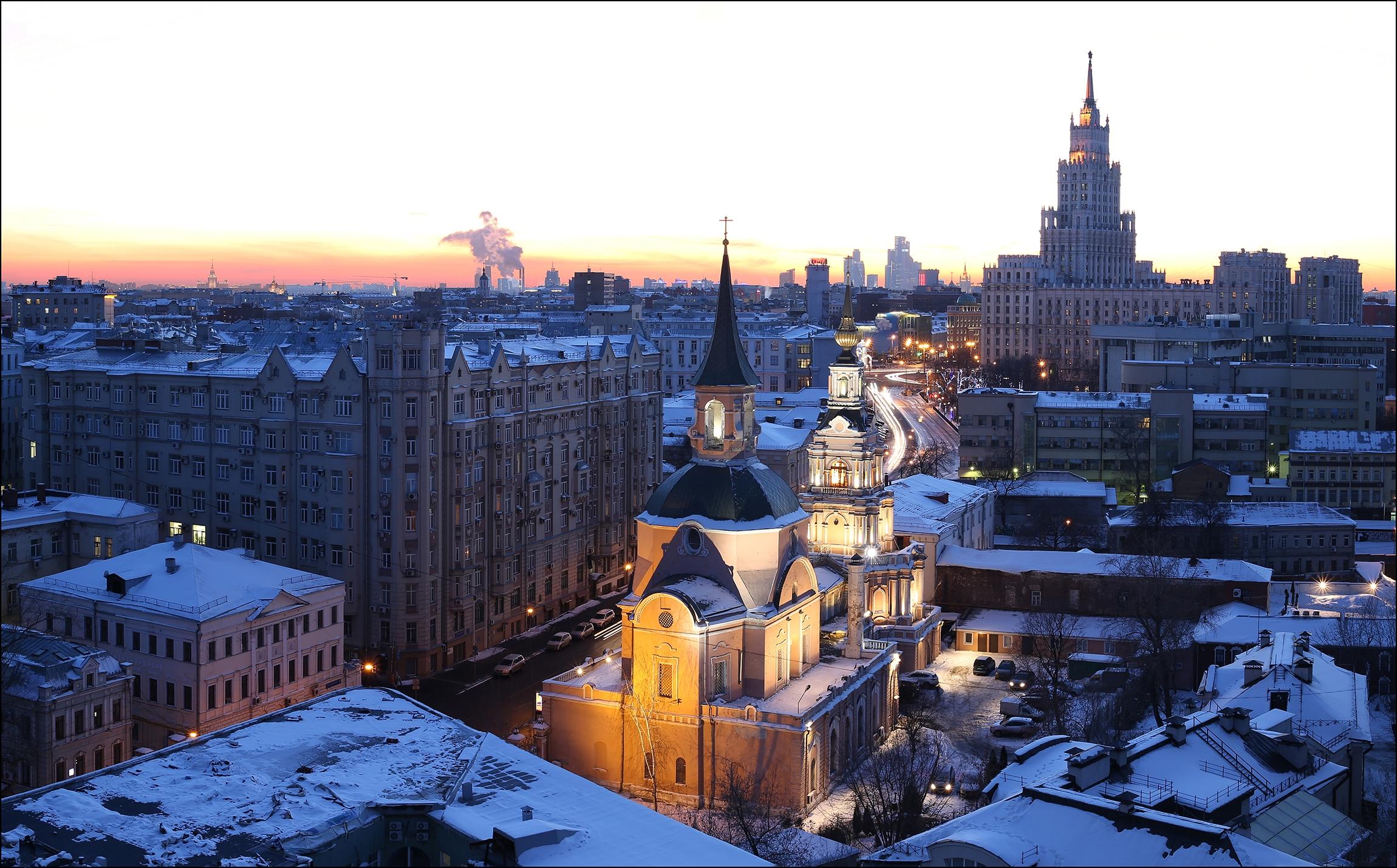 Обои Зимний закат по улице Новая Басманная Москва Россия на рабочий стол