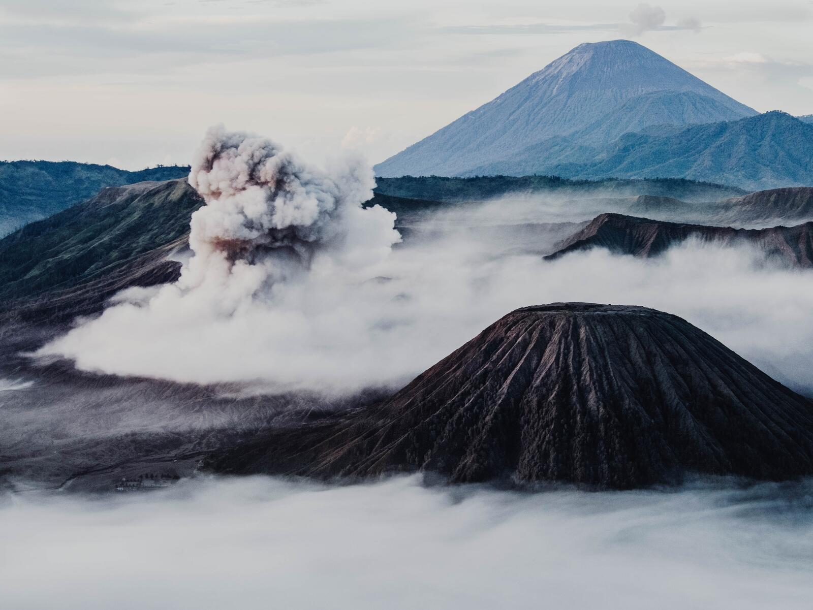Wallpapers Mount Bromo volcano nature on the desktop