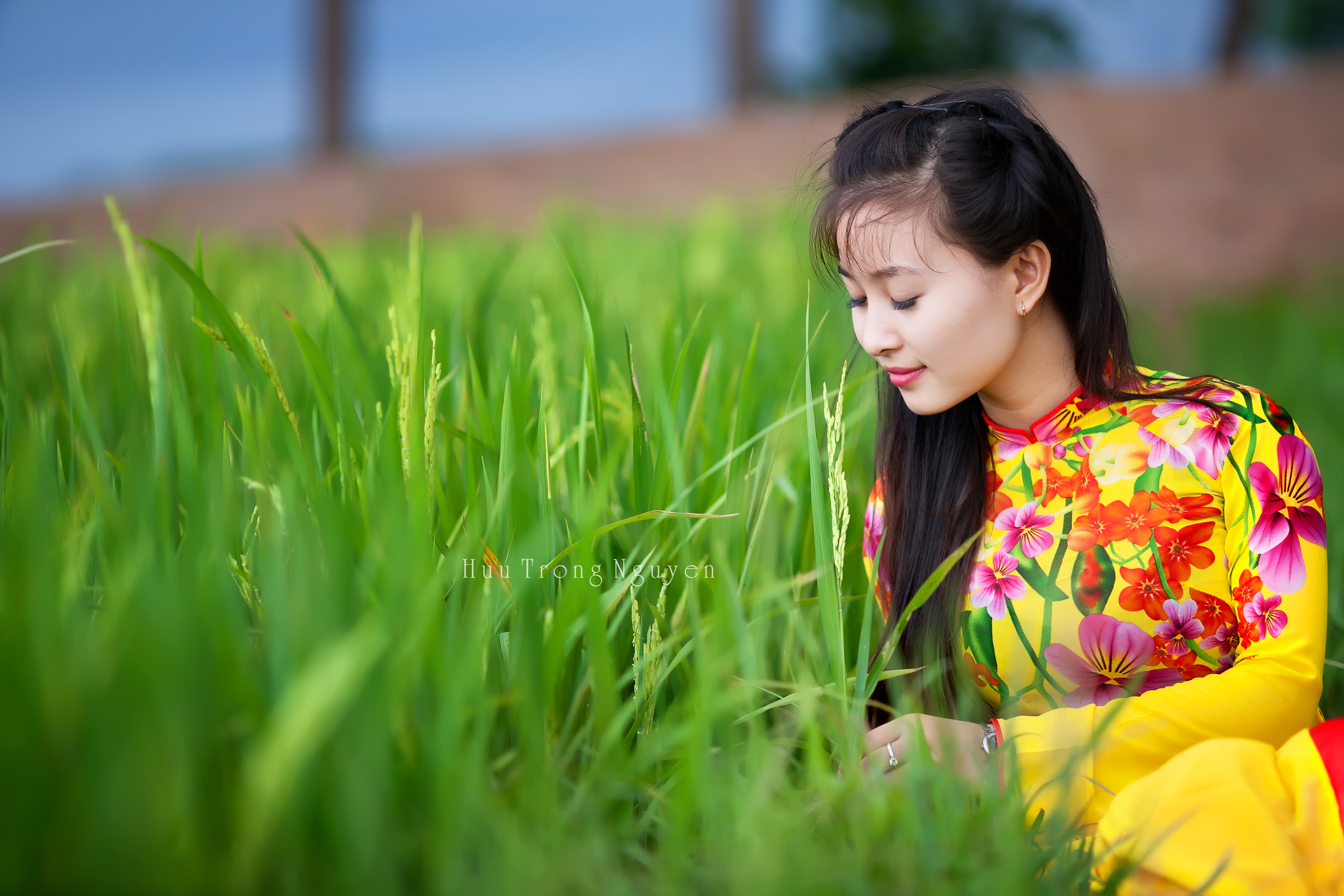 Фото бесплатно азиатка, модель, трава