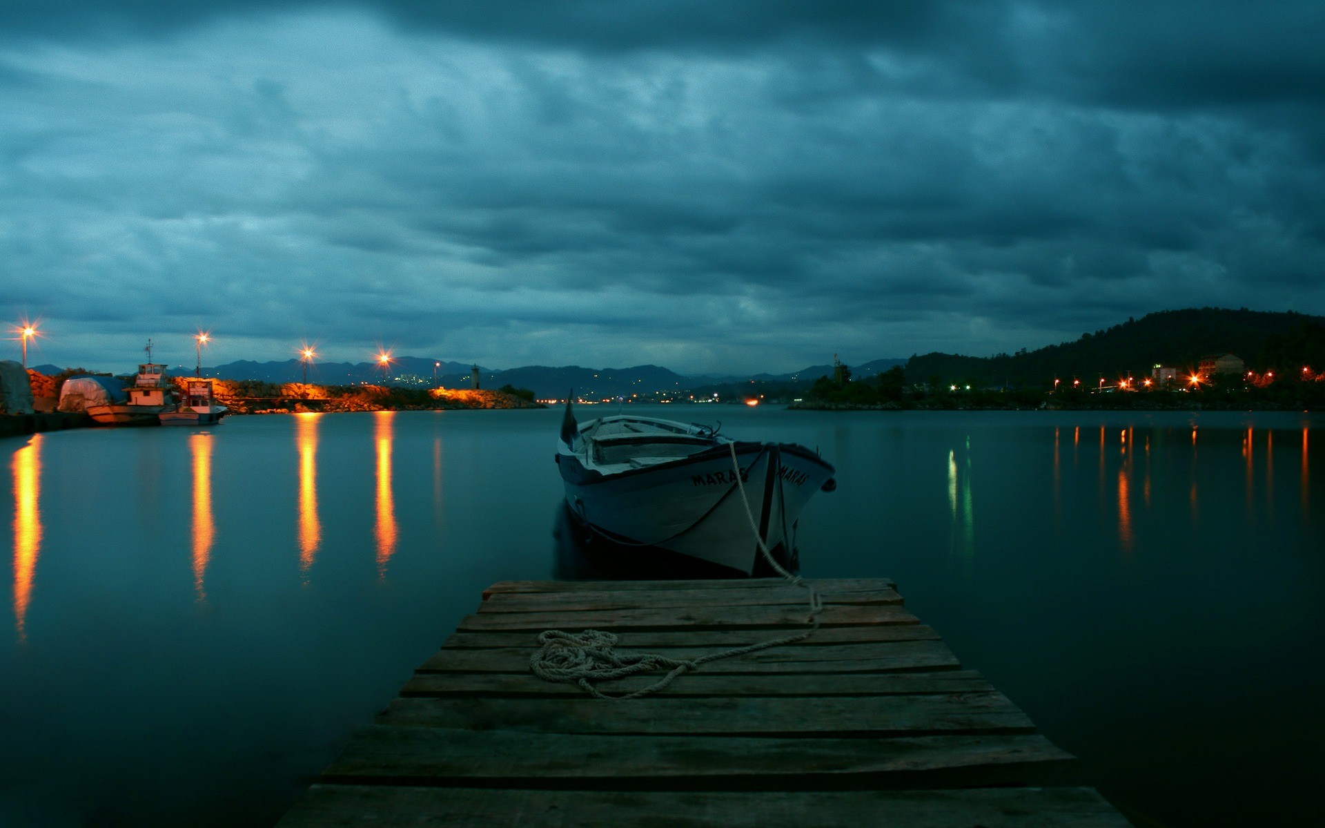 Photo free landscape, lights, boat