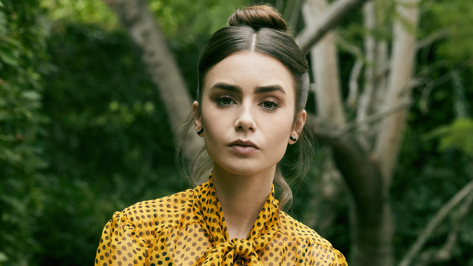 Free photo Portrait of Lily Collins