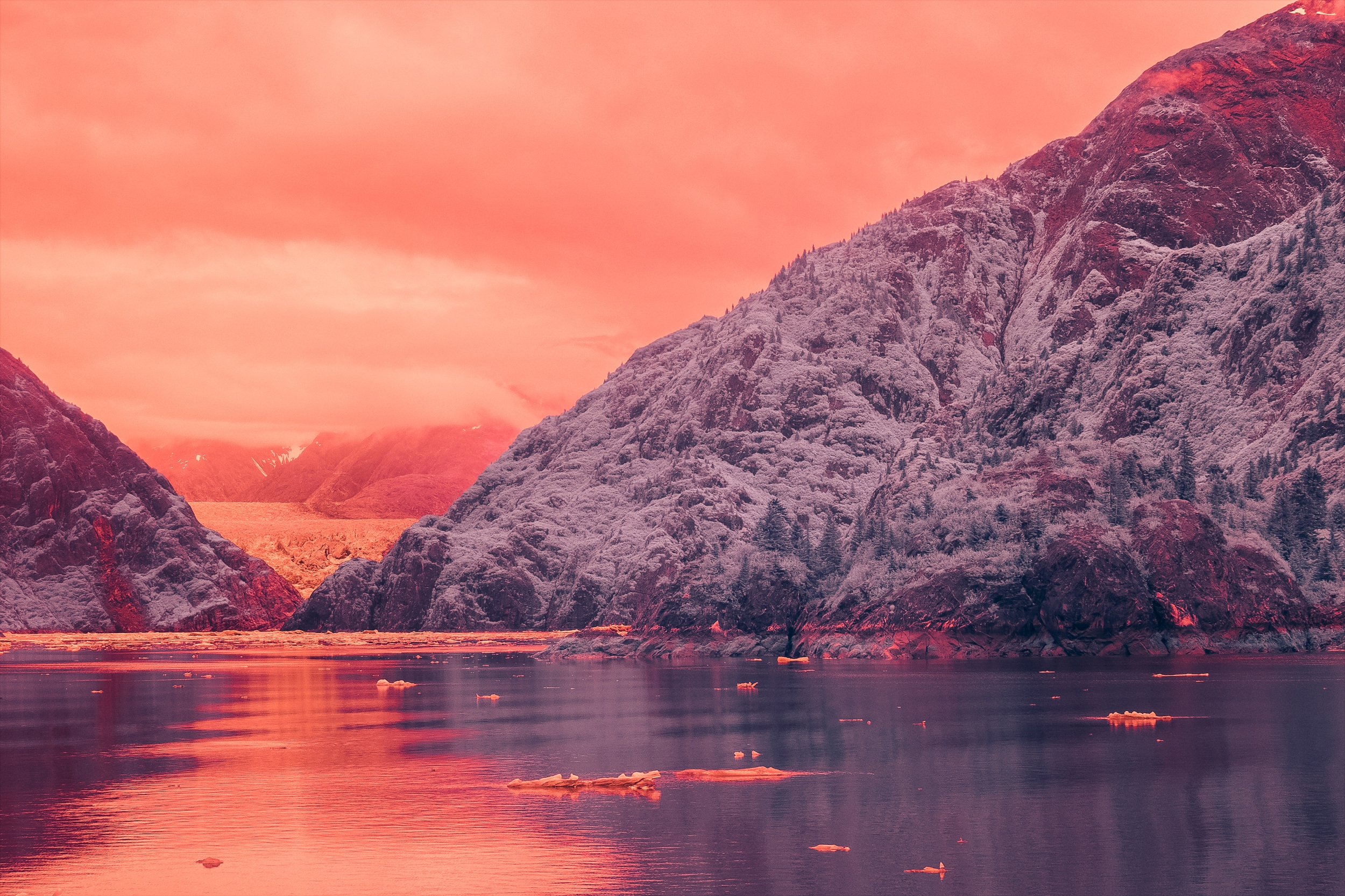 Фото бесплатно обои оранжевое небо, снег на горах, озеро