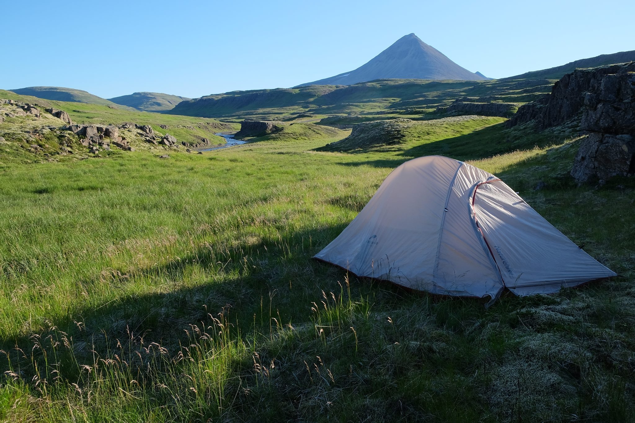 Фото бесплатно холмы, палатка для обоев, зеленая трава