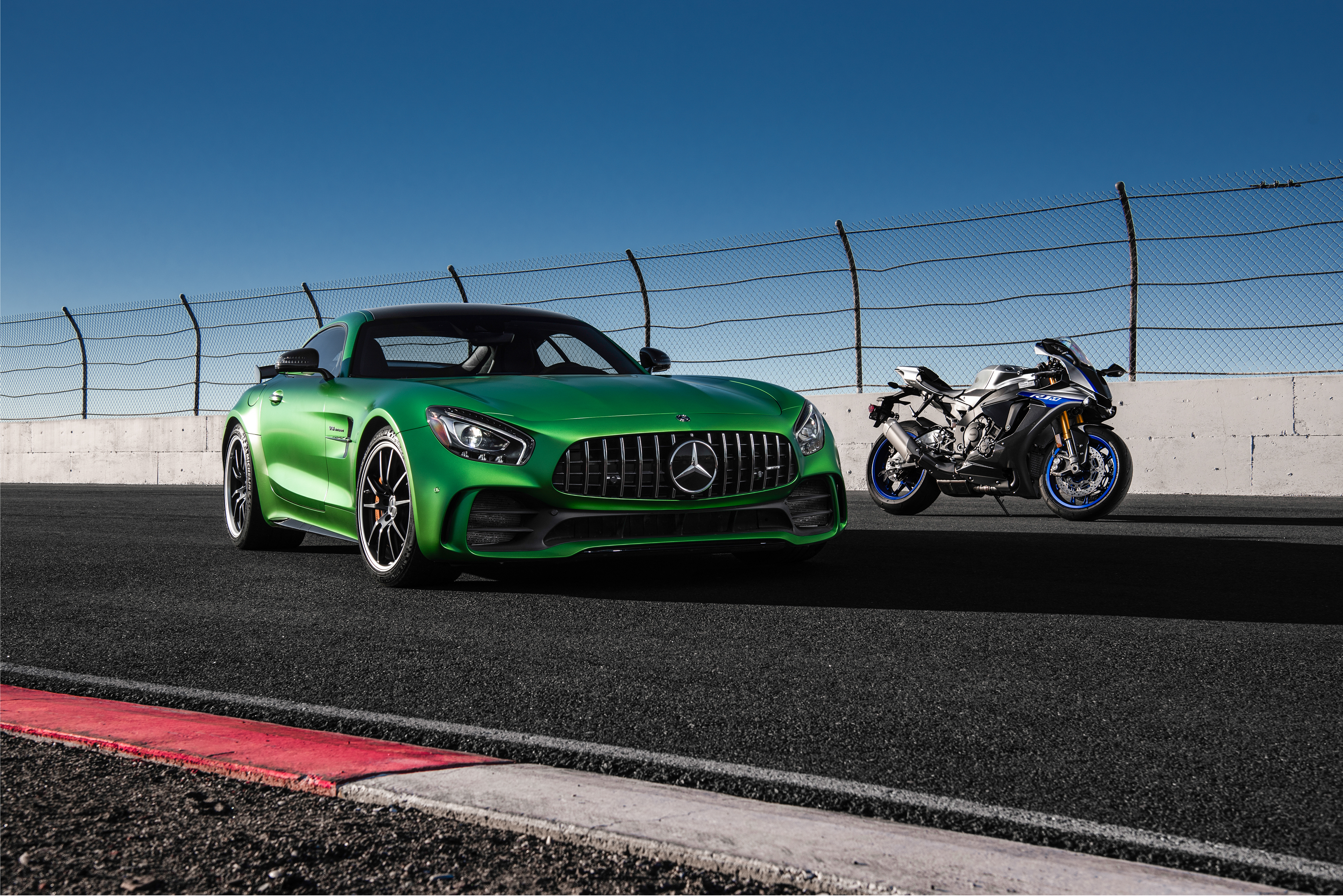 Wallpapers Mercedes Benz cars motorcycles on the desktop
