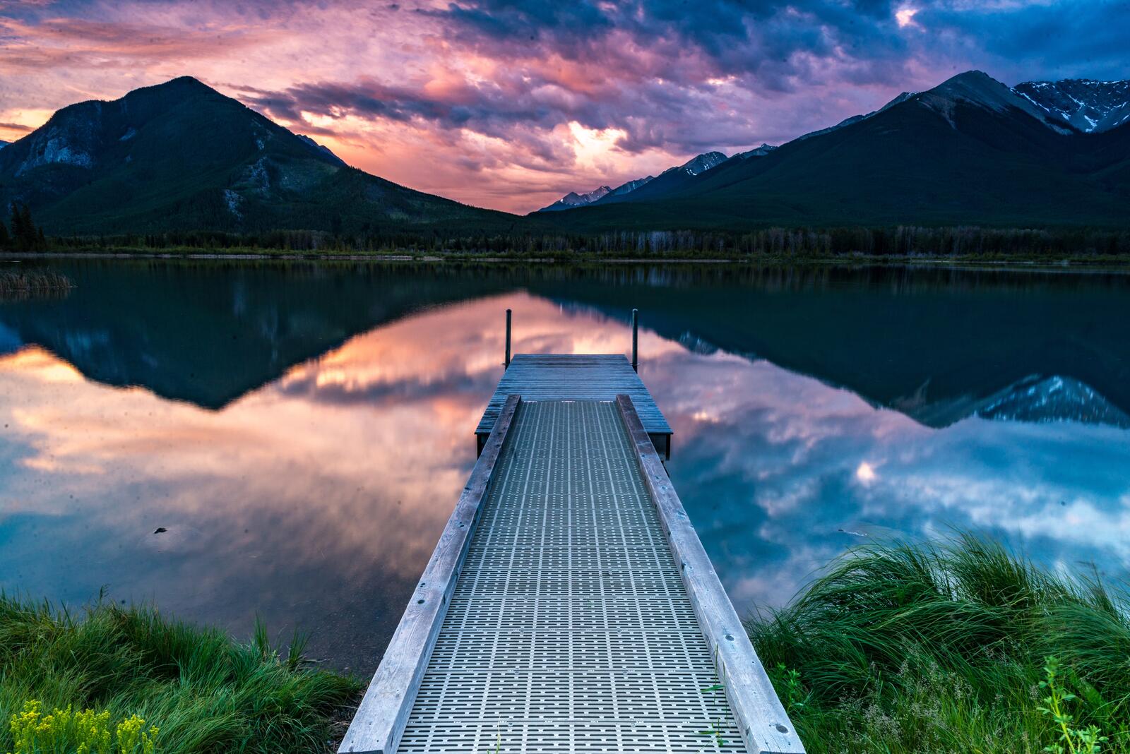 Бесплатное фото Мостик и озеро