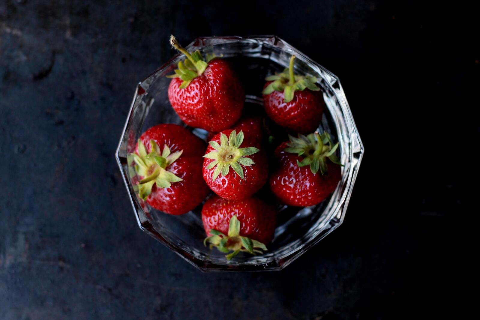 桌面上的壁纸草莓 食物 栽种