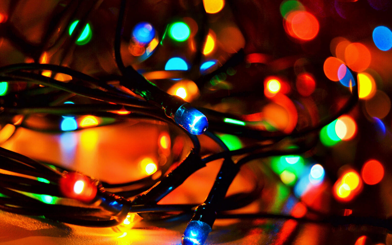 Wallpapers colored light bulbs garland new year on the desktop