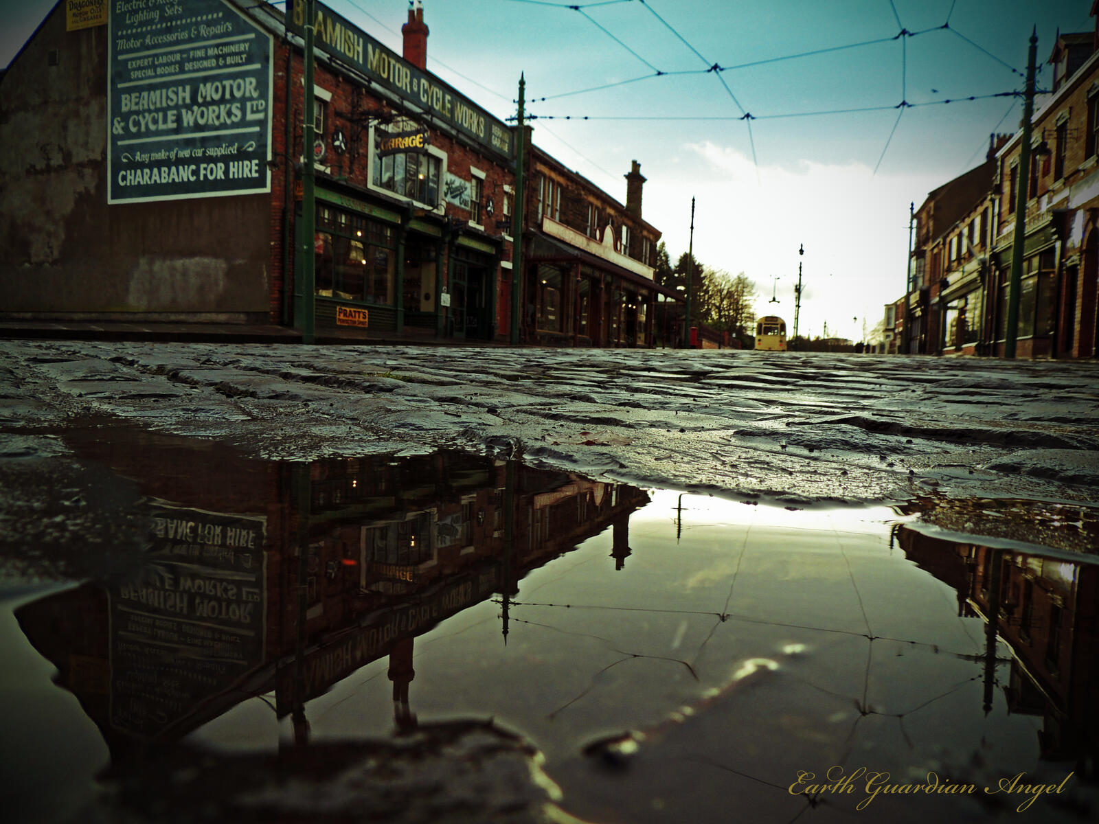 Wallpapers city houses puddles on the desktop