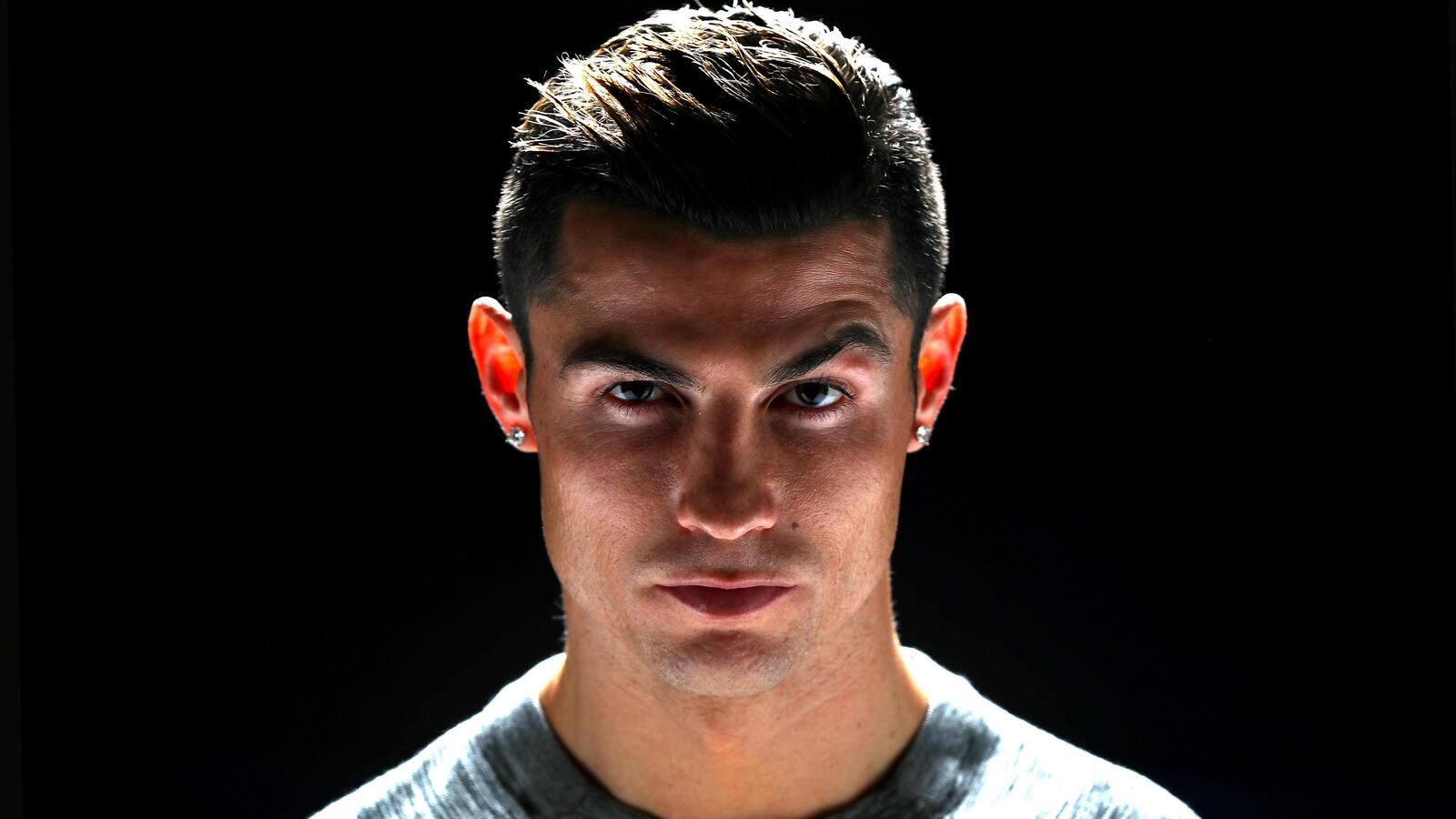 Wallpapers Cristiano Ronaldo face portrait earrings on the desktop