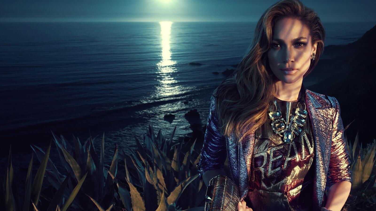 Wallpapers Jennifer Lopez singer moonlight on the desktop