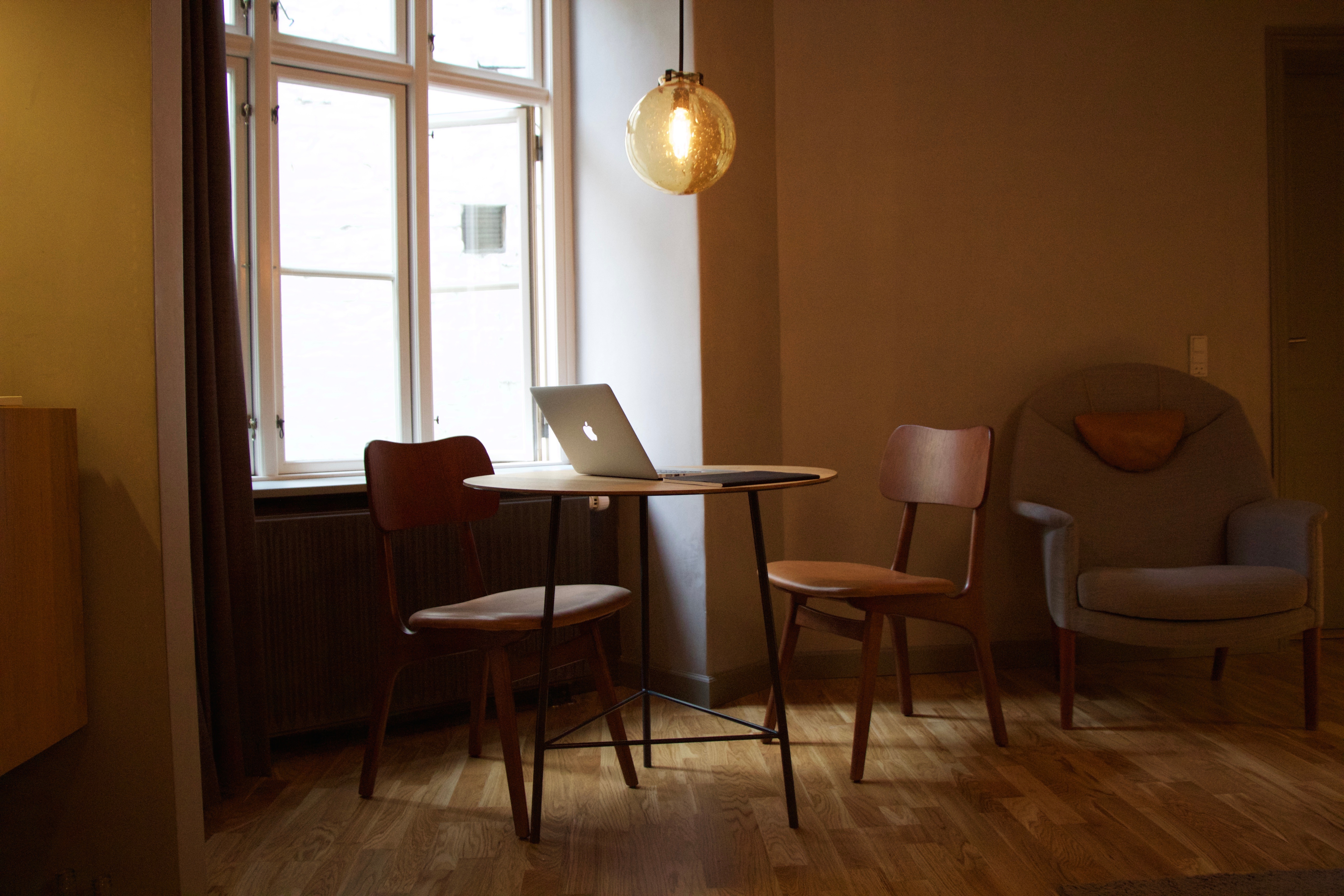 Фото бесплатно мебель, обеденный стол, твёрдая древесина