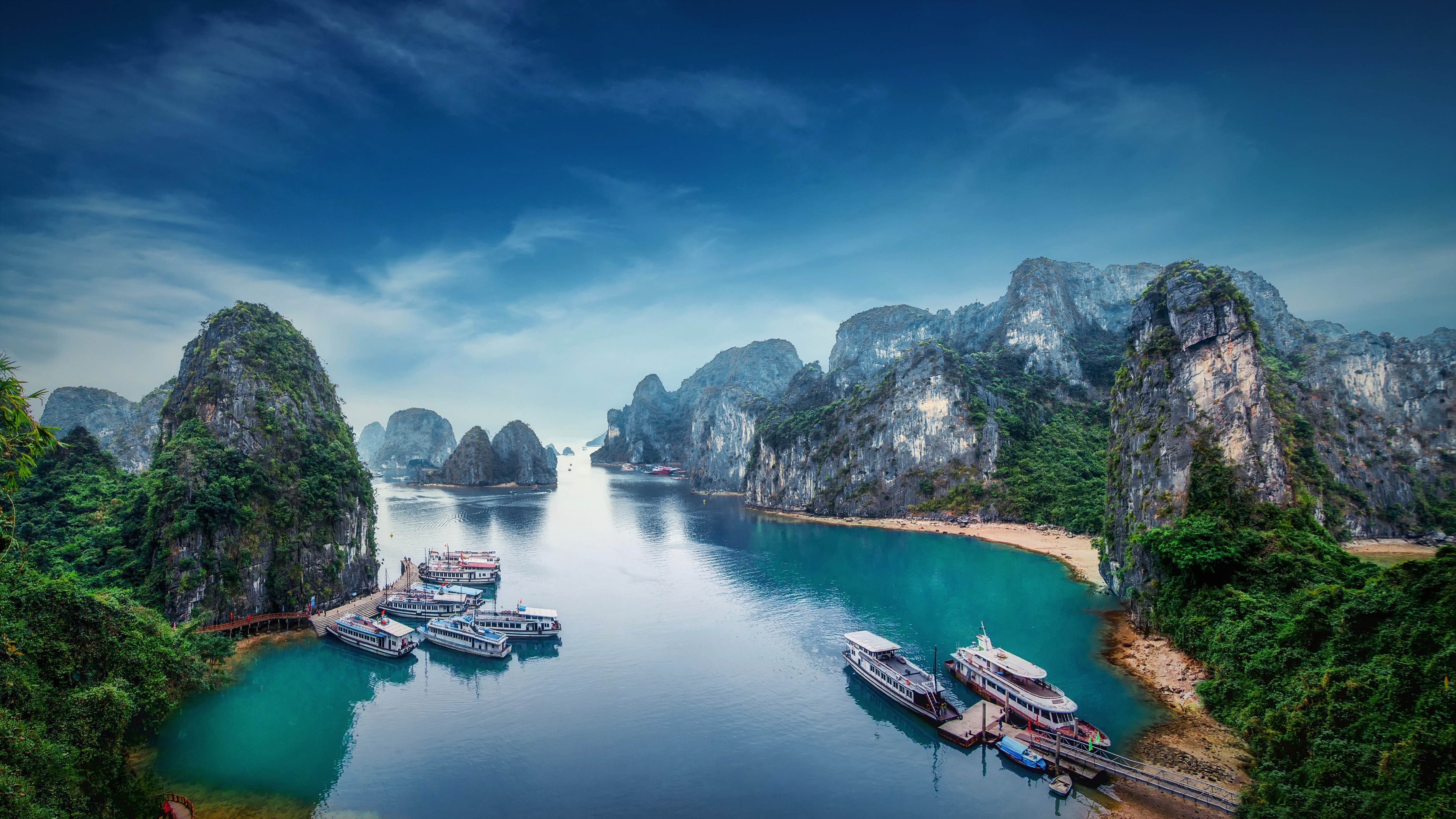 Wallpapers Ha Long Bay lake boats on the desktop