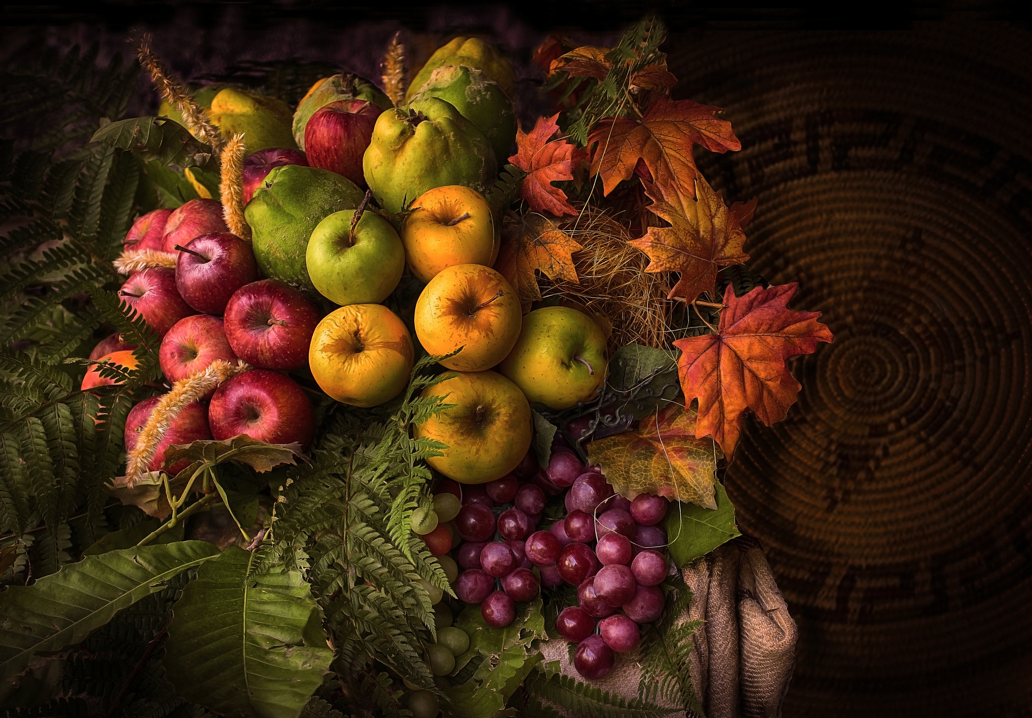 Обои осенние листья фрукты витамины на рабочий стол