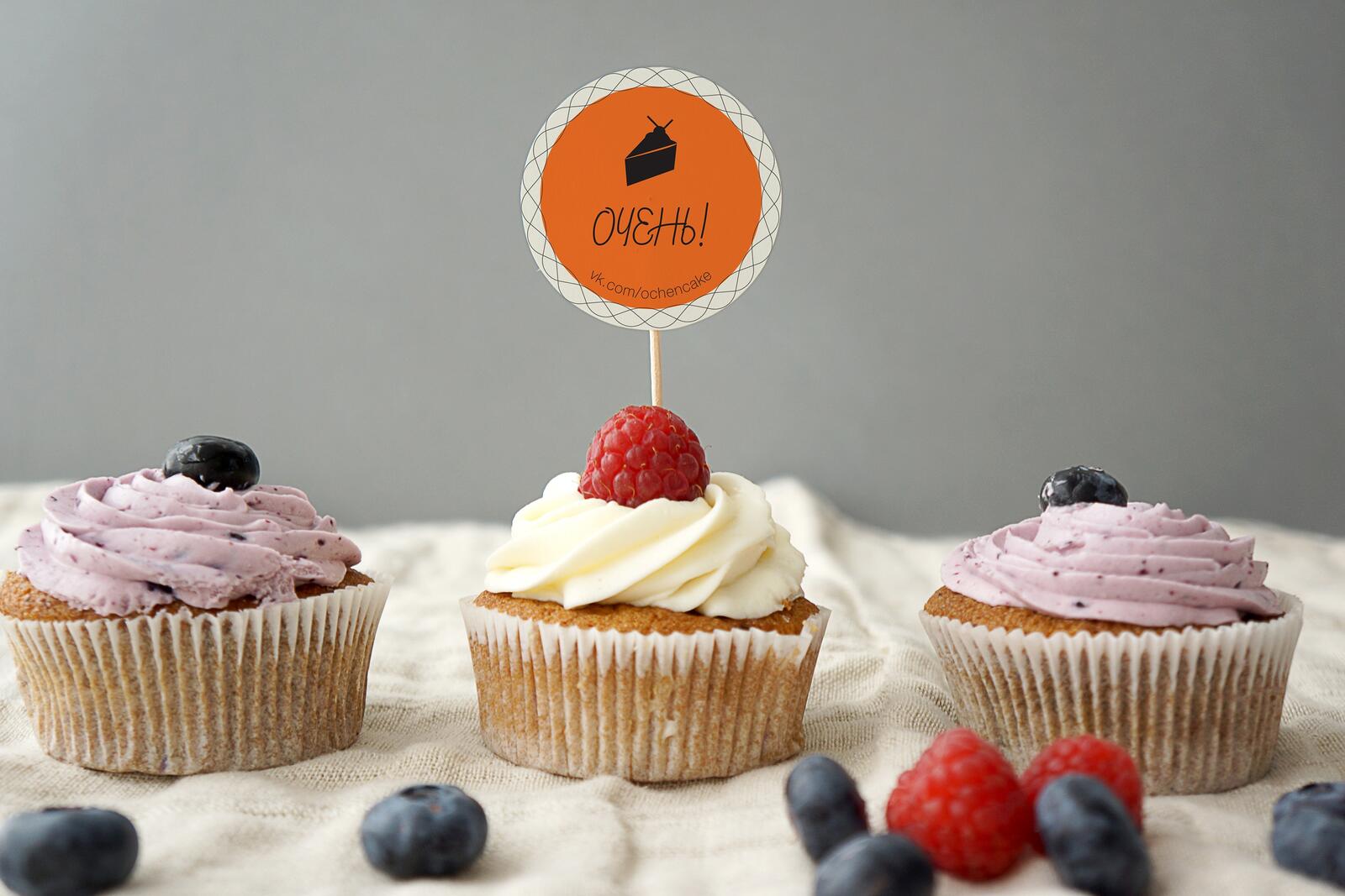 Wallpapers food cupcakes berry on the desktop
