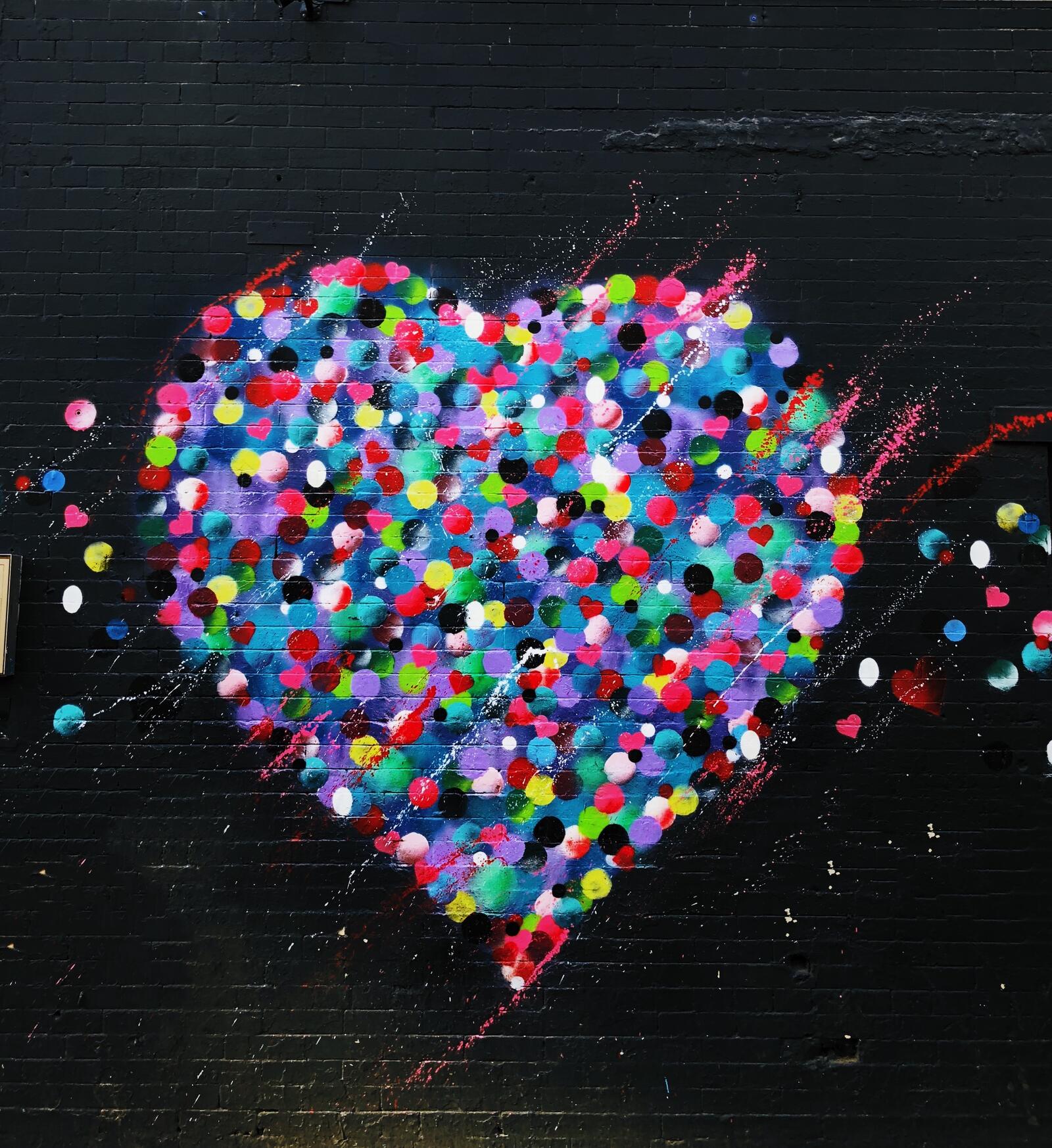 Wallpapers heart graffiti art on the desktop