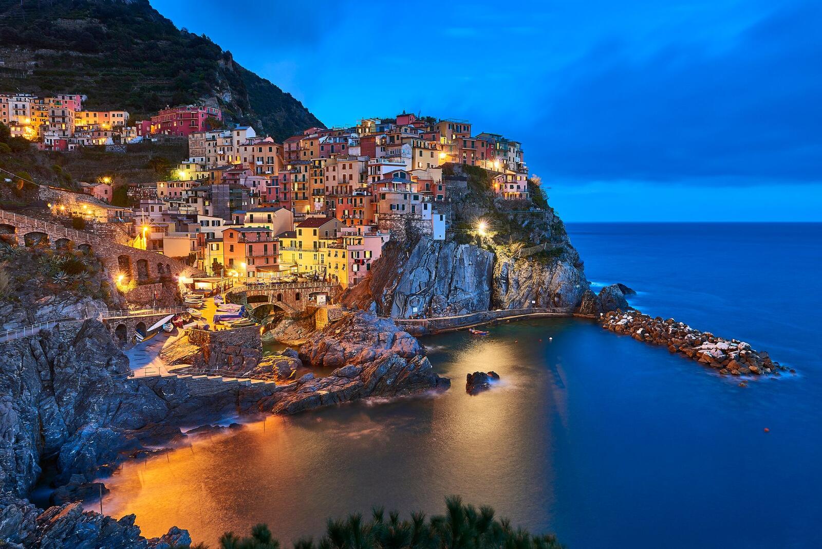 Wallpapers cinque terre reflection Italy on the desktop