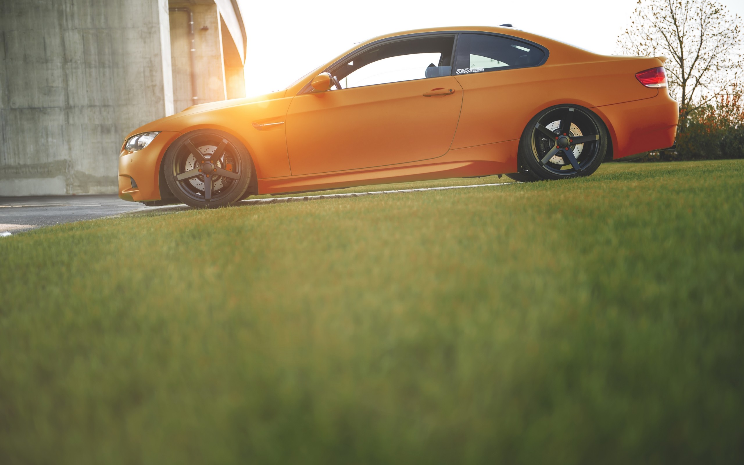Фото BMW M3 авто оранжевый - бесплатные картинки на Fonwall