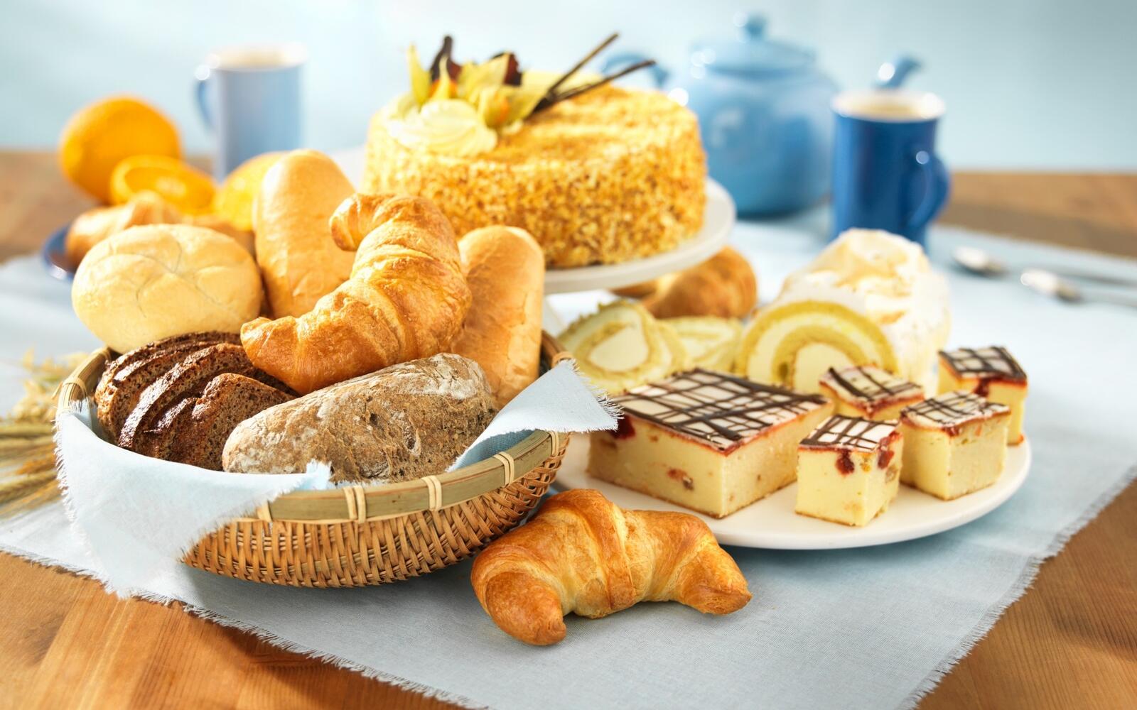 Wallpapers cakes bread croissant on the desktop