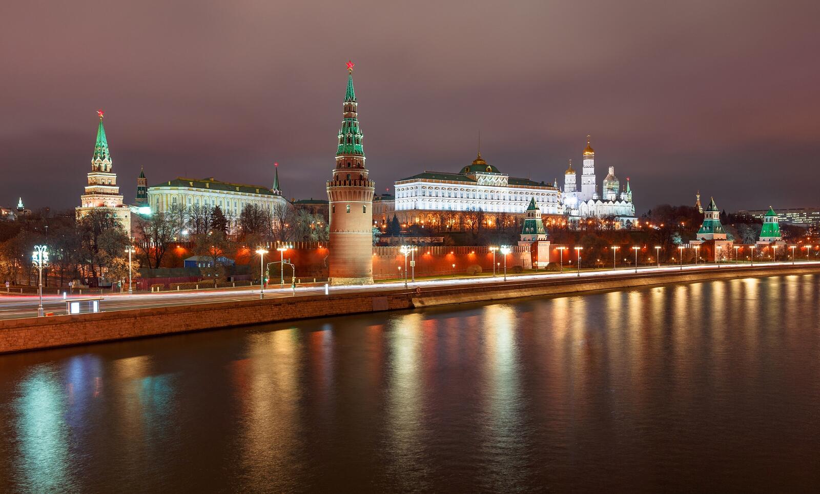Обои Москва река Москва Московский кремль на рабочий стол