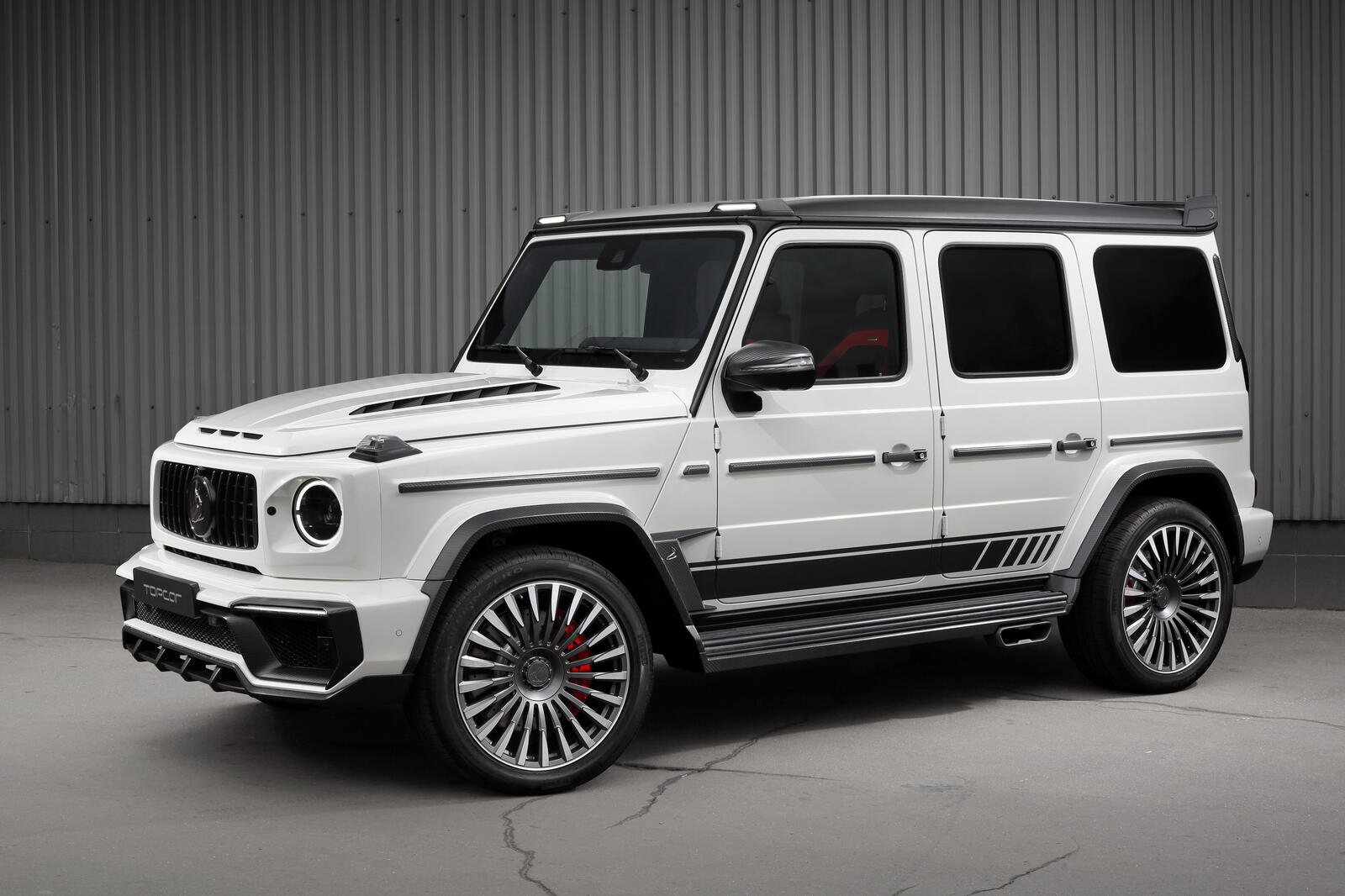 Wallpapers Mercedes Benz white car Jeep on the desktop