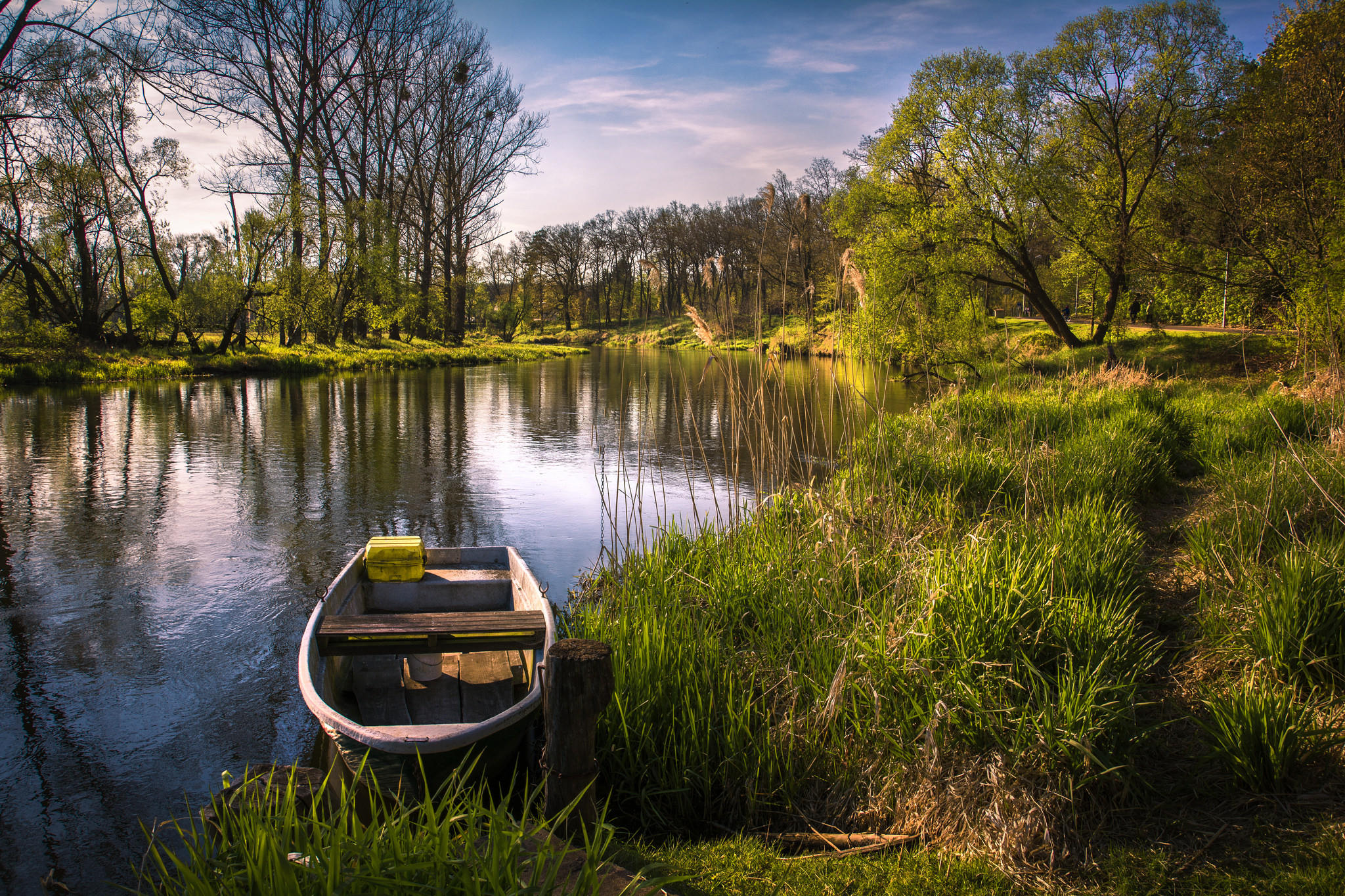 Wallpapers wooden boat landscapes green grass on the desktop