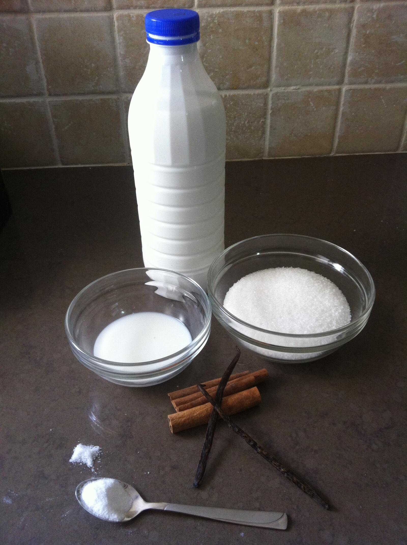 Обои молоко корица сахар на рабочий стол