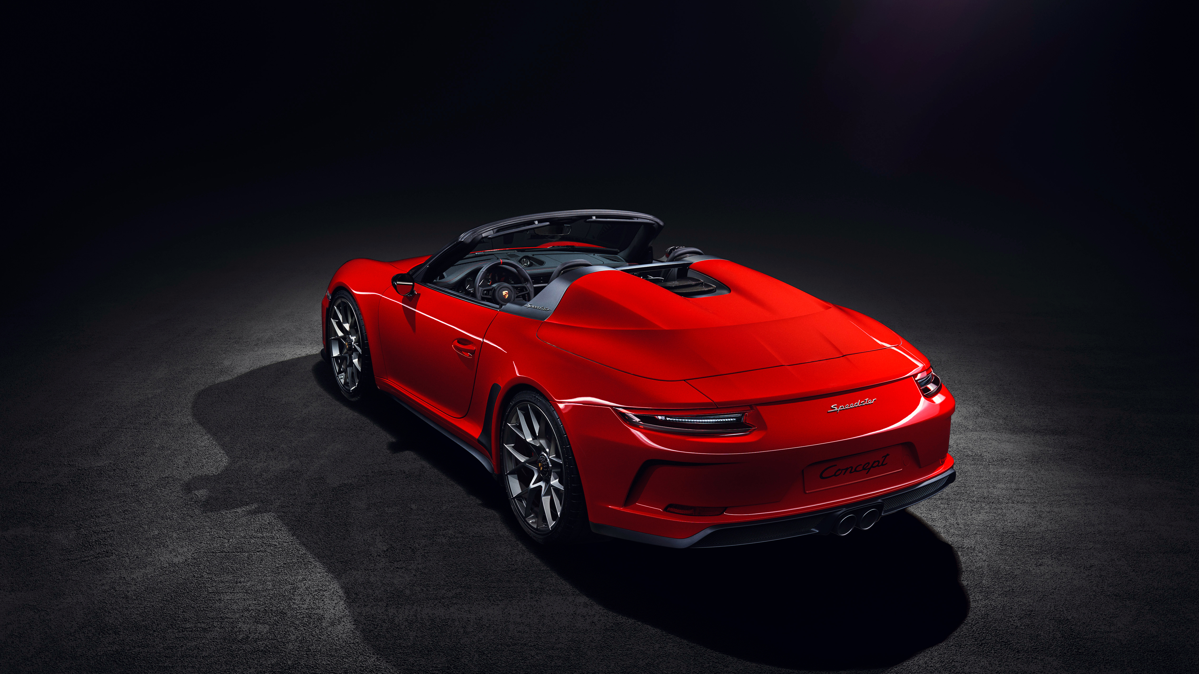 Бесплатное фото Красный Porsche 911 кабрио вид сзади