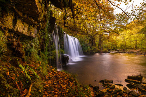 Waterfall photo gallery, autumn