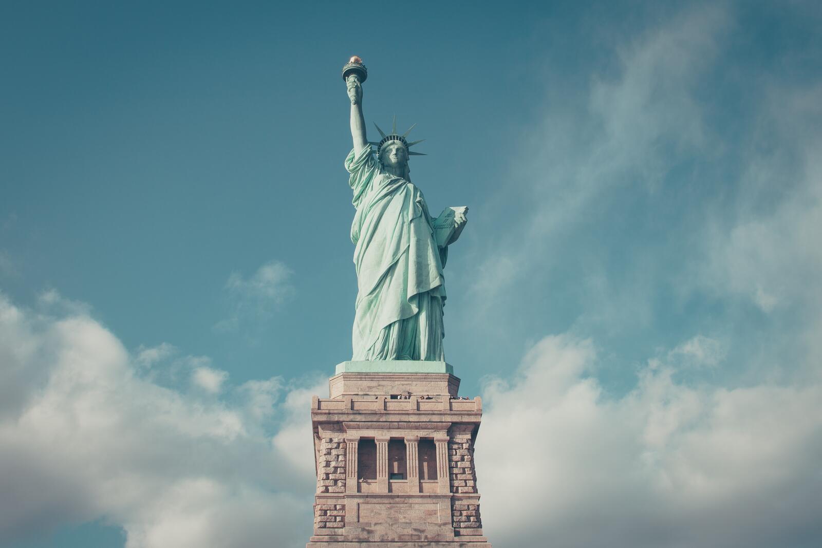 Обои город Нью-Йорк статуя свободы на рабочий стол